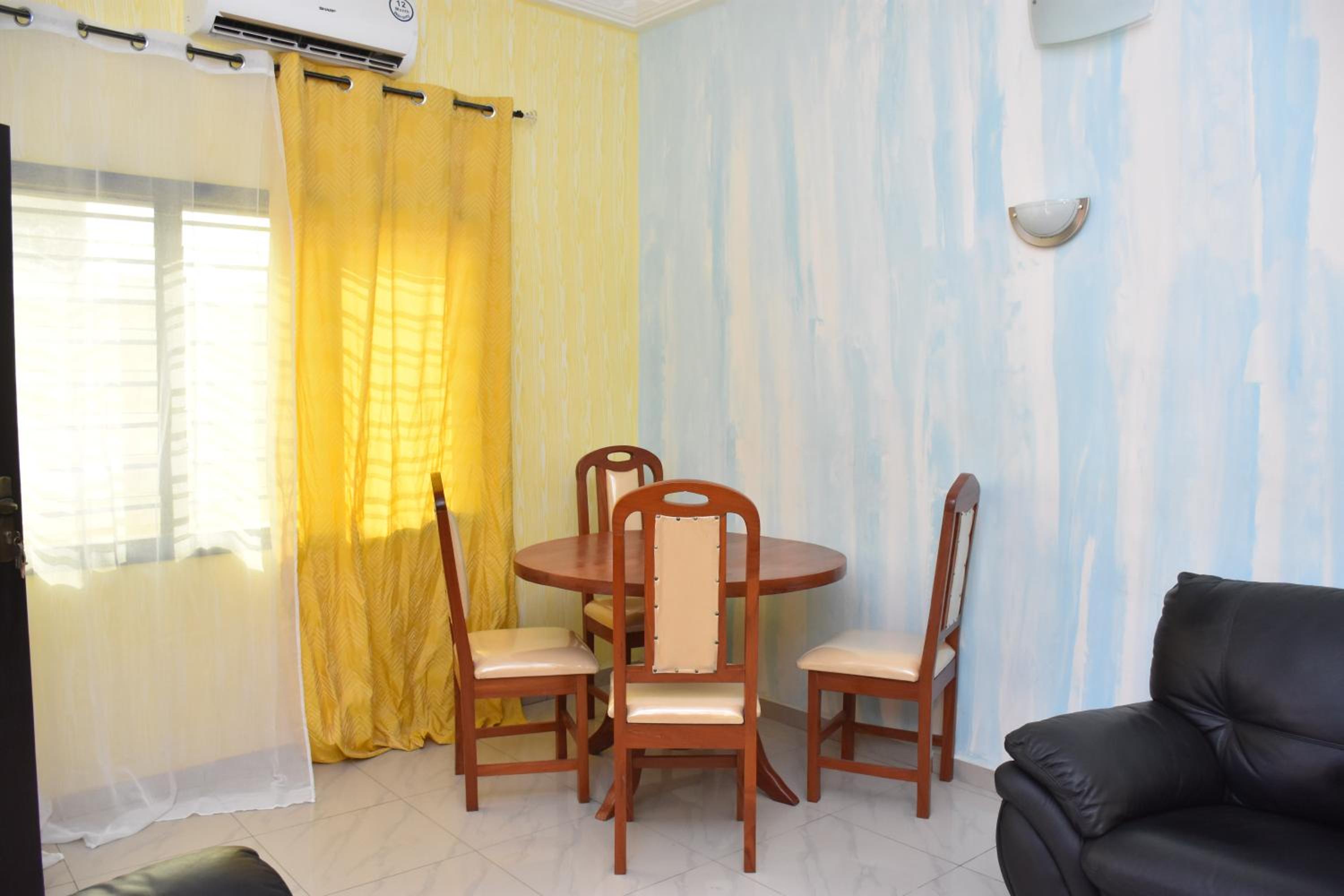 Deodat Guest House