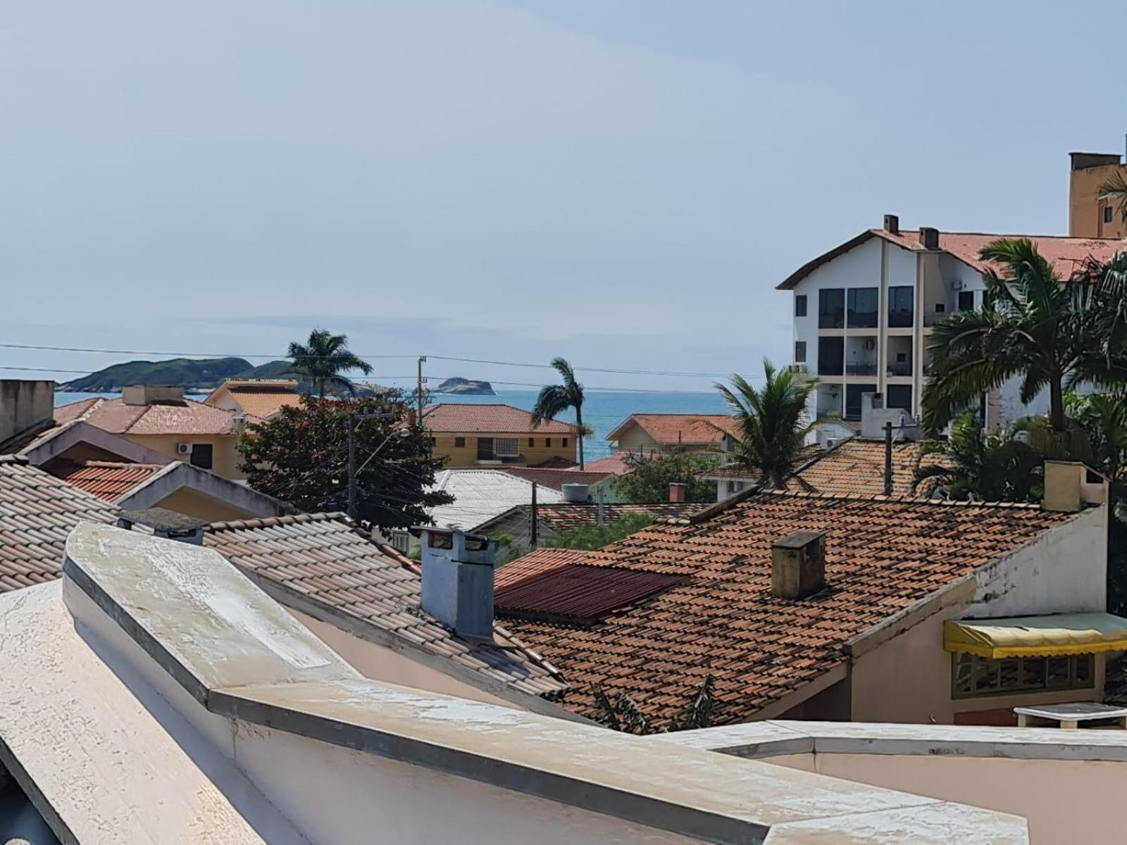 Casa Rosa com 7 quartos - Edícula completa a 150 metros da Praia