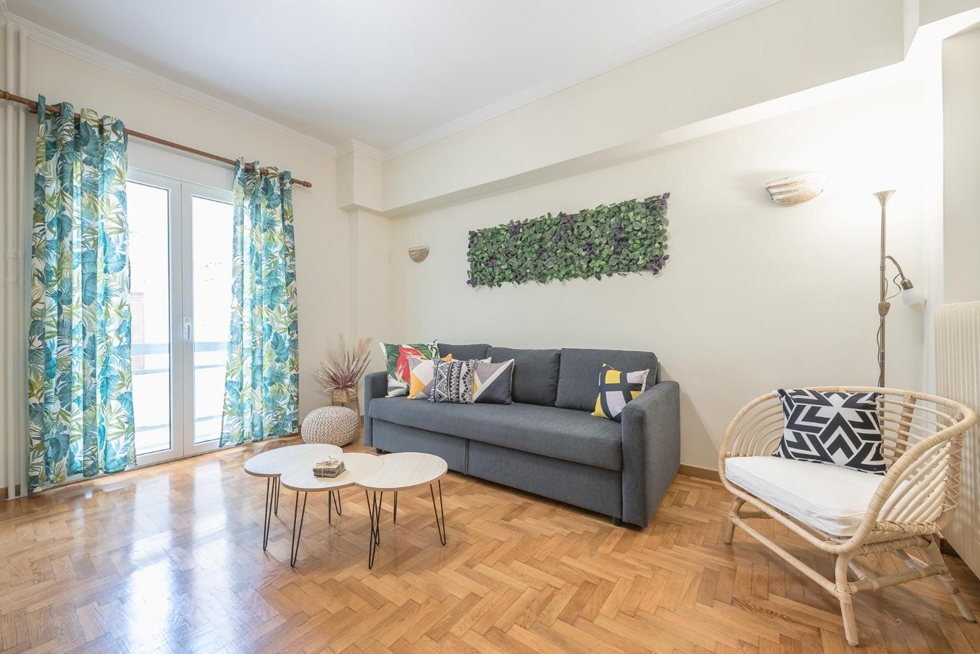 Boutique Suite by CloudKeys en Athens — hotel room