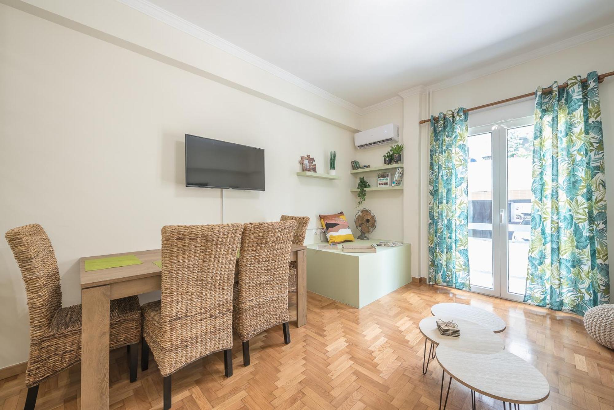 Boutique Suite by CloudKeys en Athens — hotel room