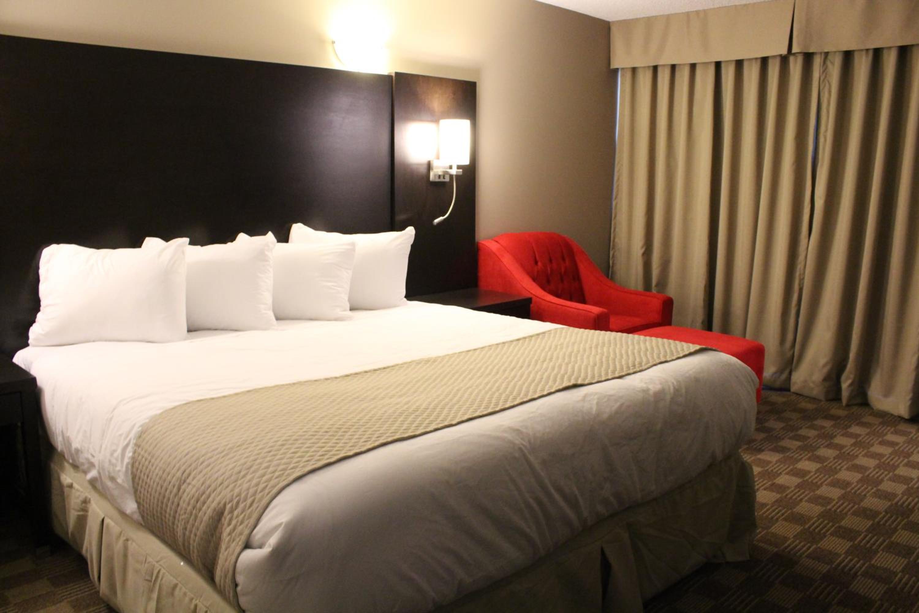 North Bay Vacations - Days Inn Suites by Wyndham North Bay Downtown - Property Image 11