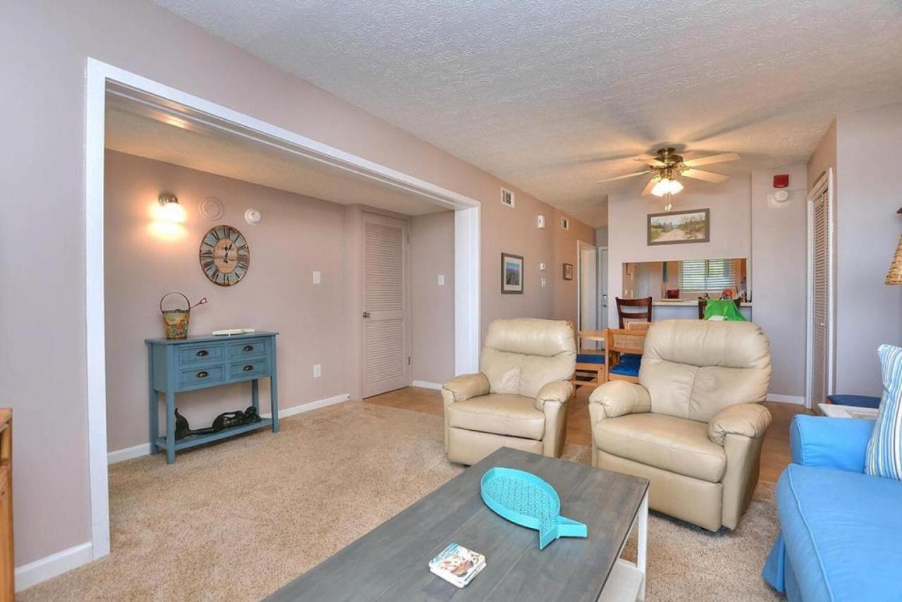 Oak Island Beach Villa 107- Stars & Seas view 4