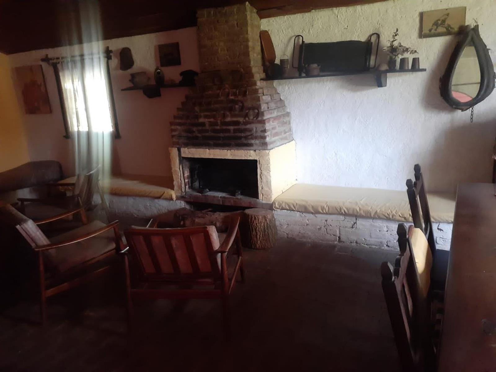 La Carmencita casa de campo, Manzanares, Pilar