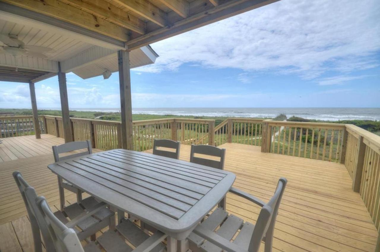 1 Pura Vida view 2
