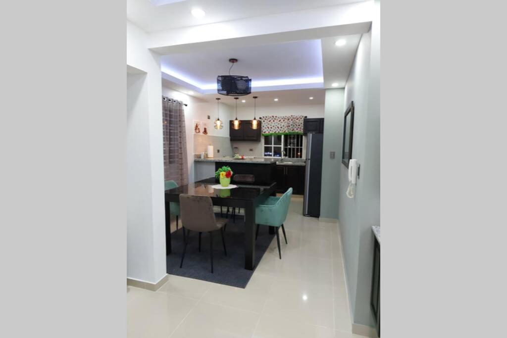 4to nivel 2 habitaciones 2 baños Alma Rosa I