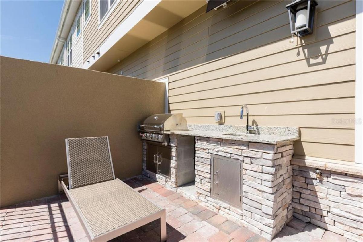 Hotel Stay 5 Minutes From Disney And Parks, Pool, Jacuzzi, Gym And More