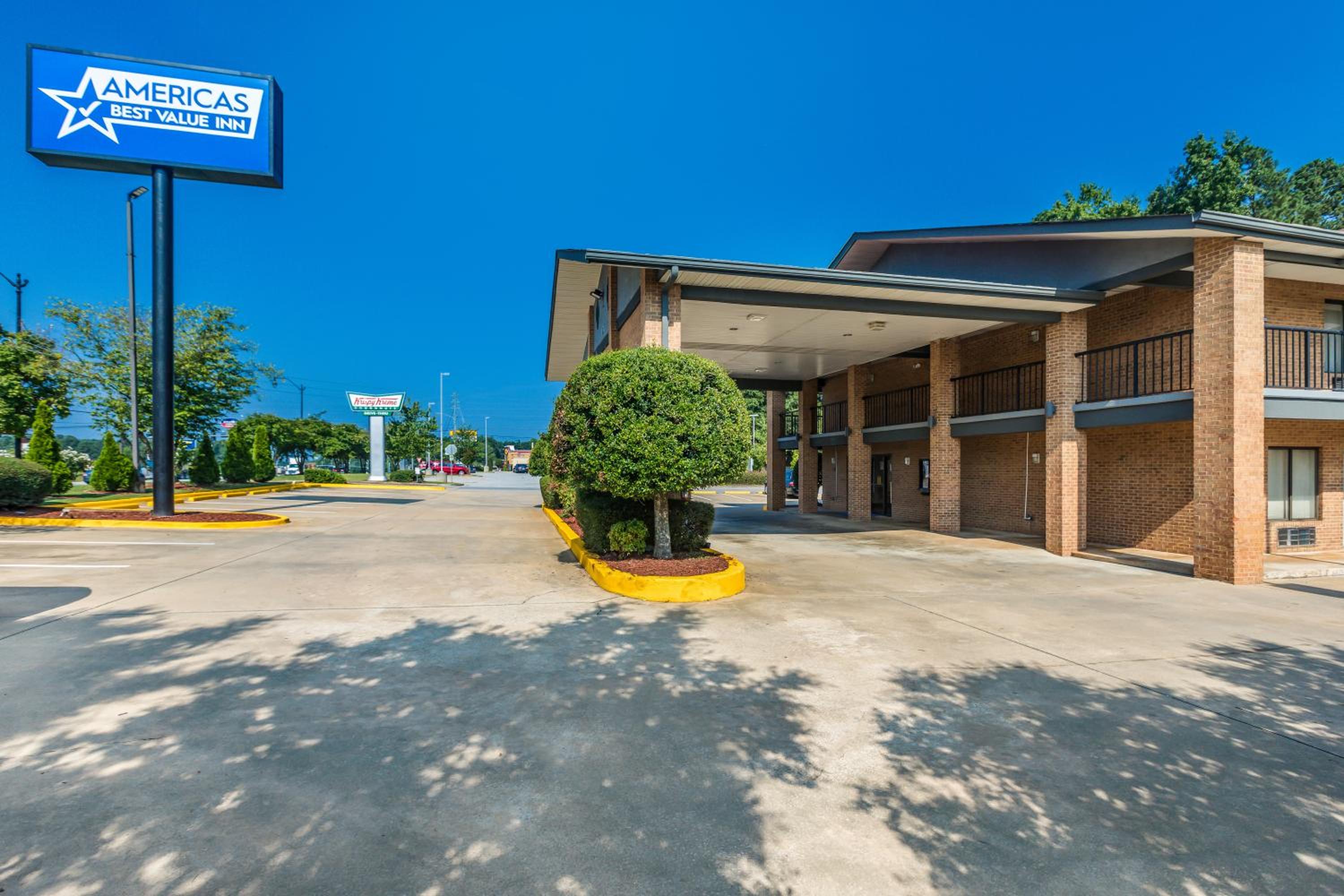 Americas Best Value Inn Stockbridge - Property Image 6