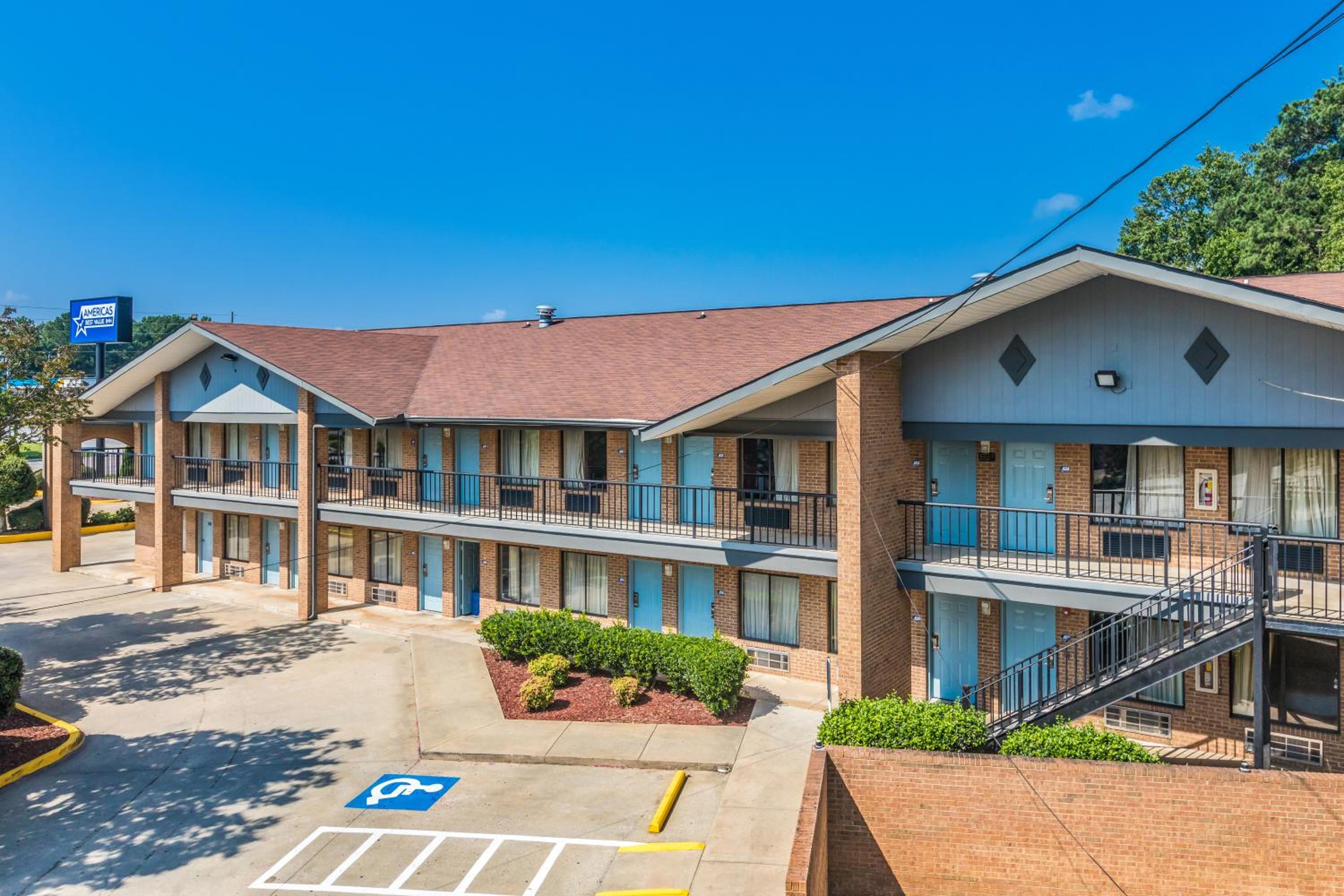 Americas Best Value Inn Stockbridge - Property Image 2