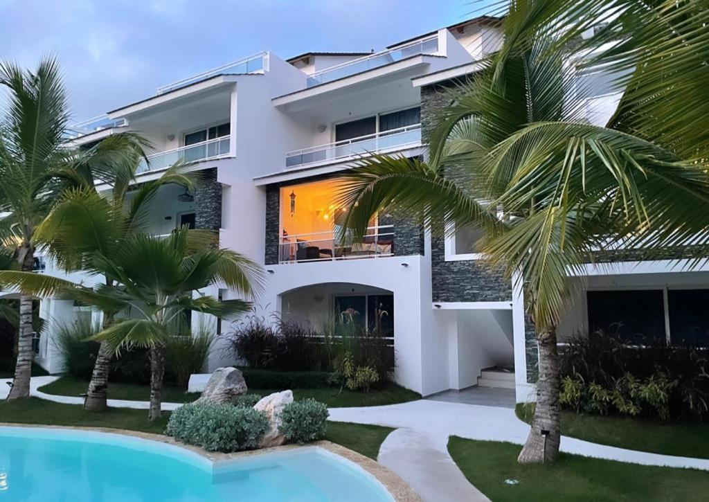 Casa en Paraiso RD view 2
