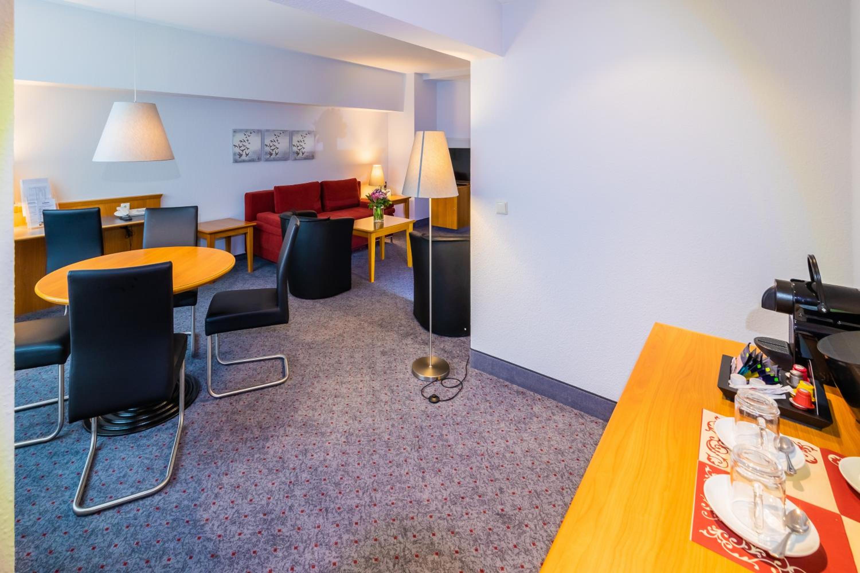 City Hotel Suhl - Property Image 3