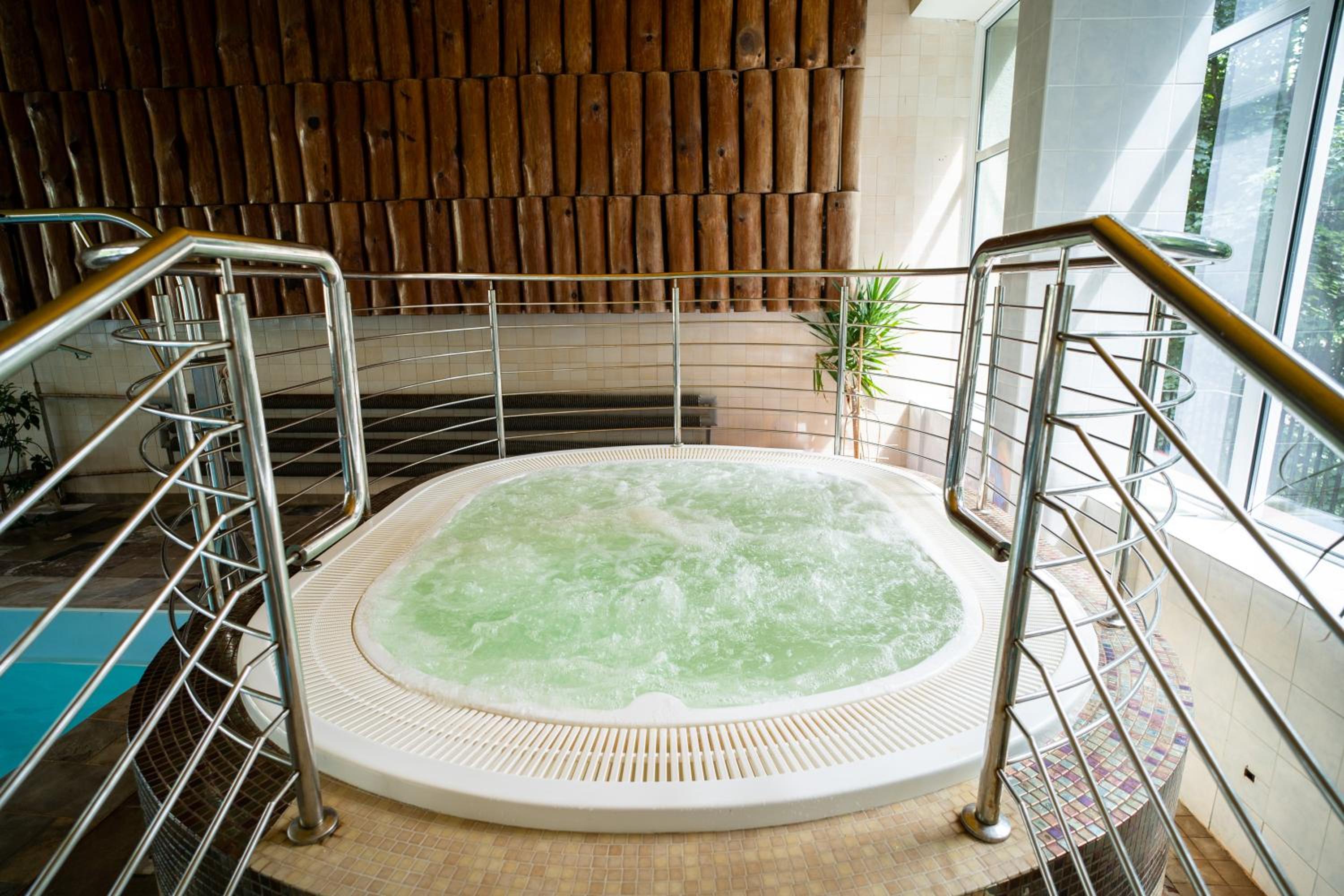 Jacuzzi