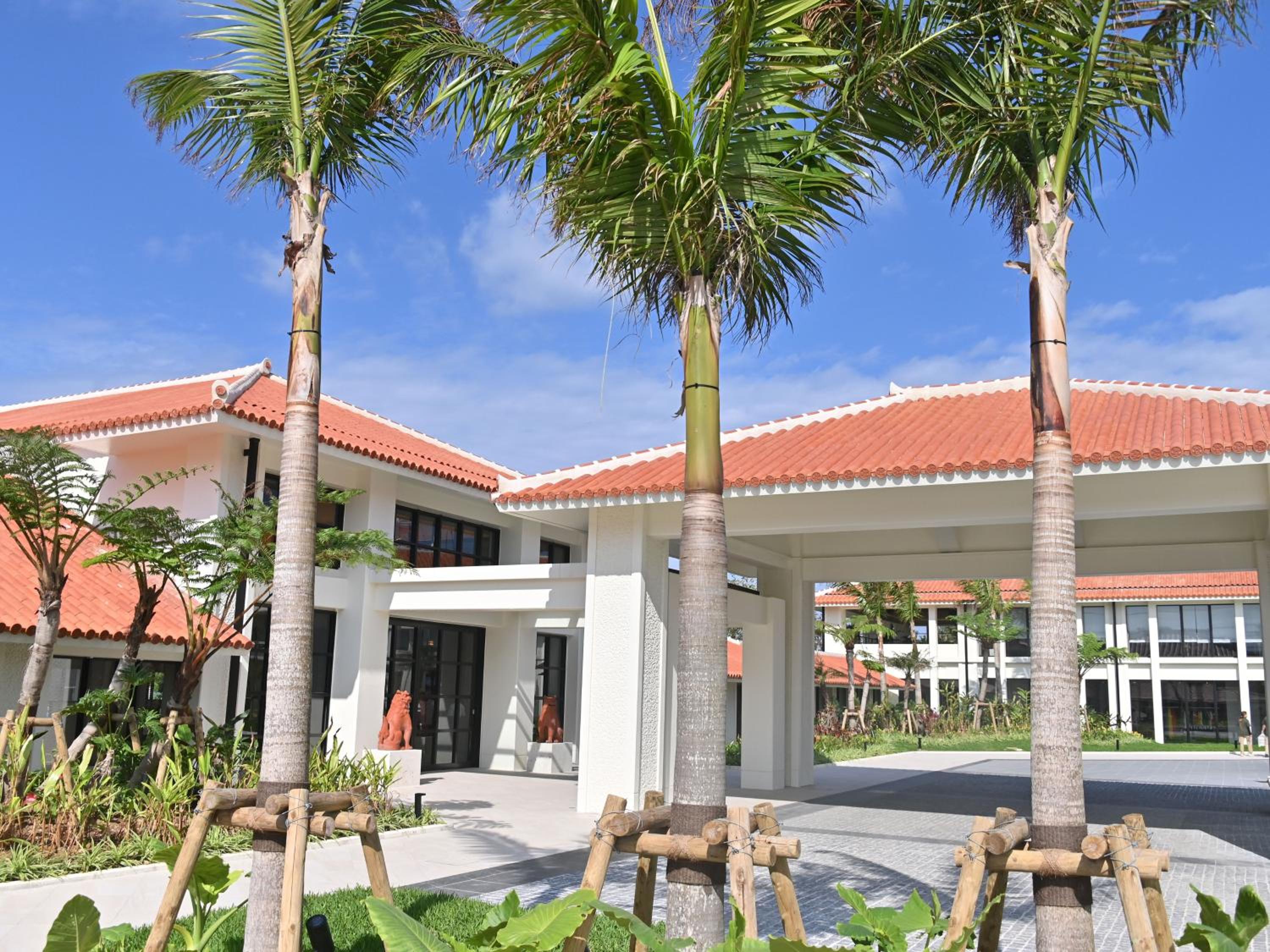 FUSAKI BEACH RESORT HOTEL & VILLAS