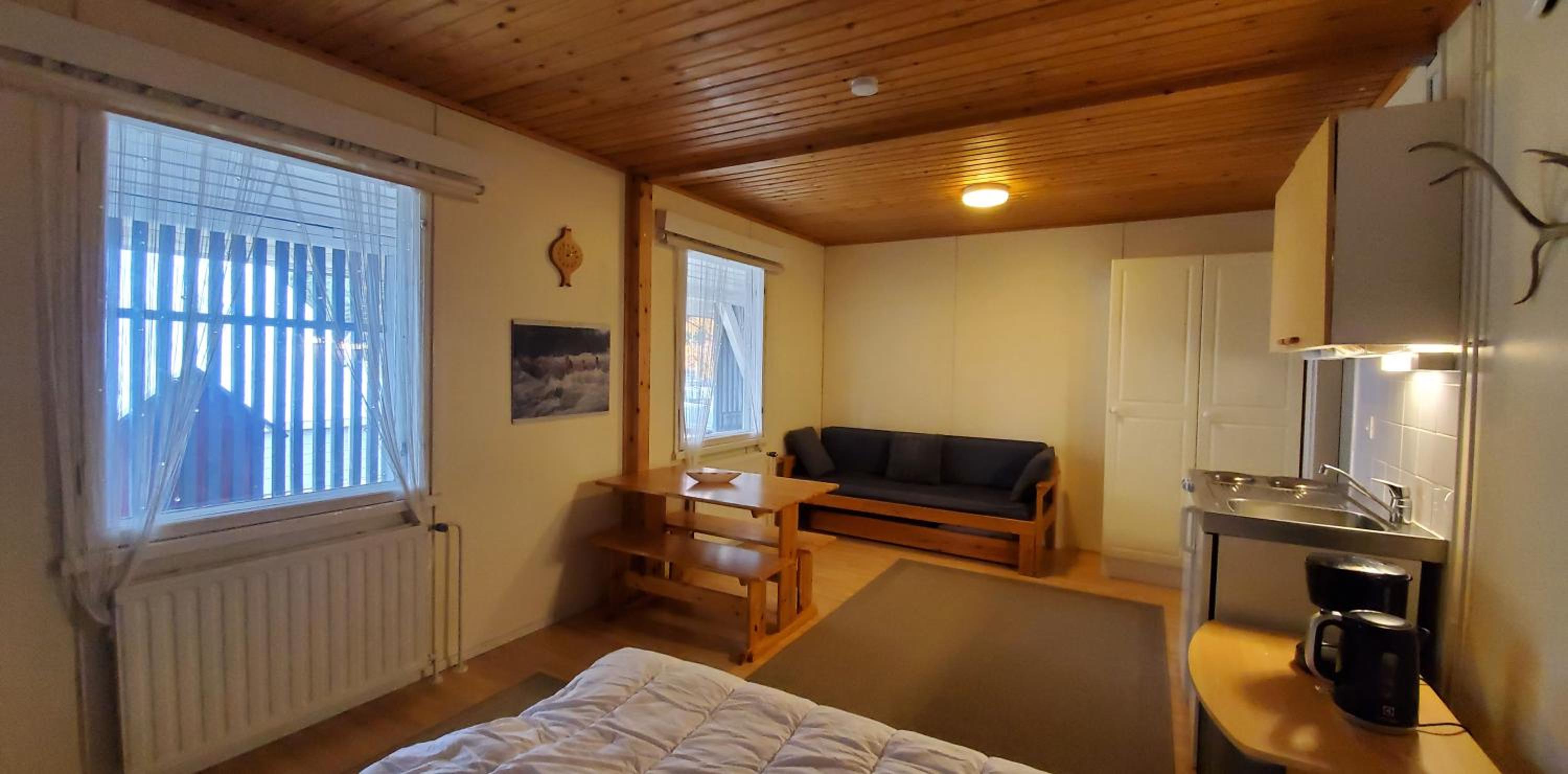 B&B RukaTupa