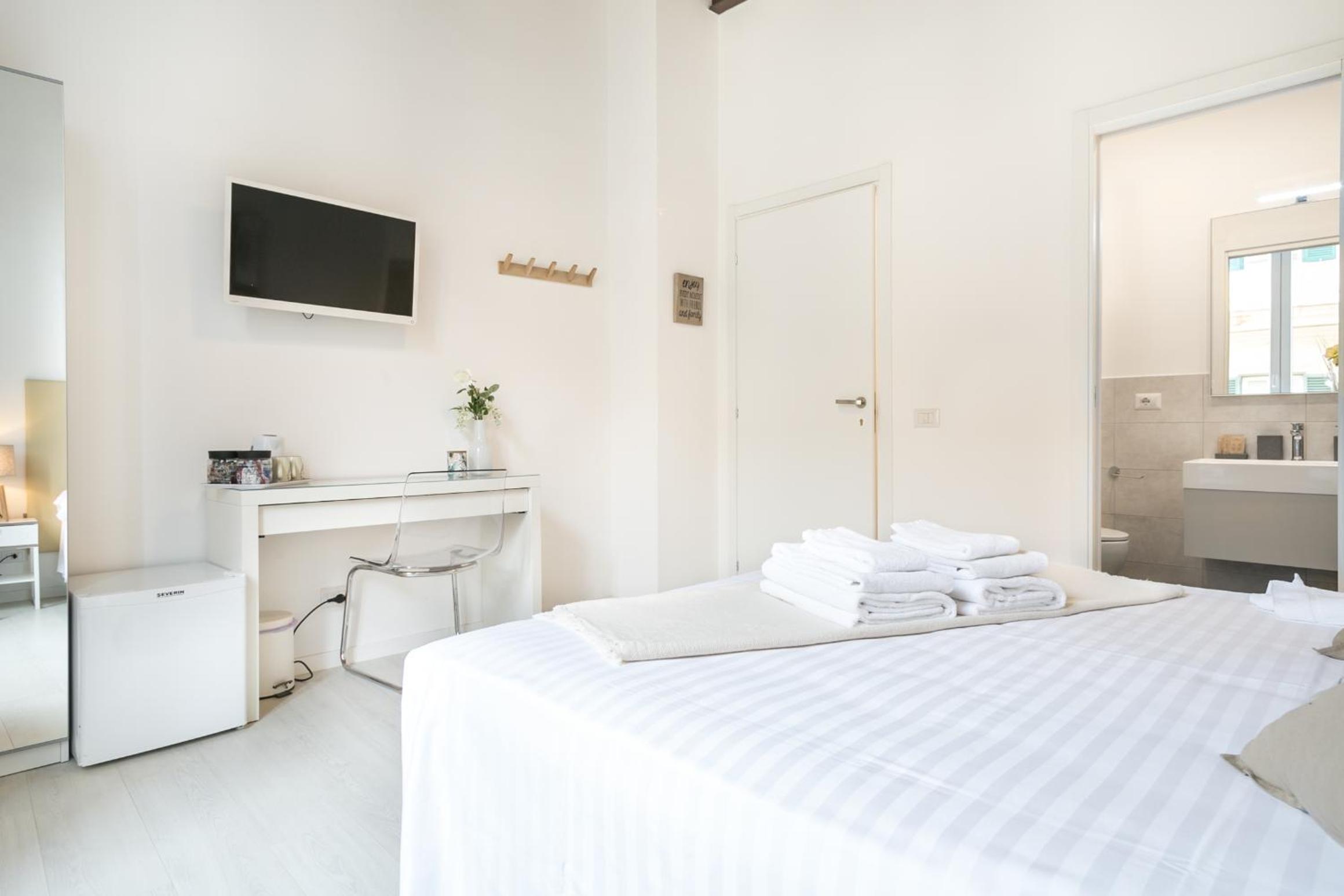 White Ostilia Guesthouse