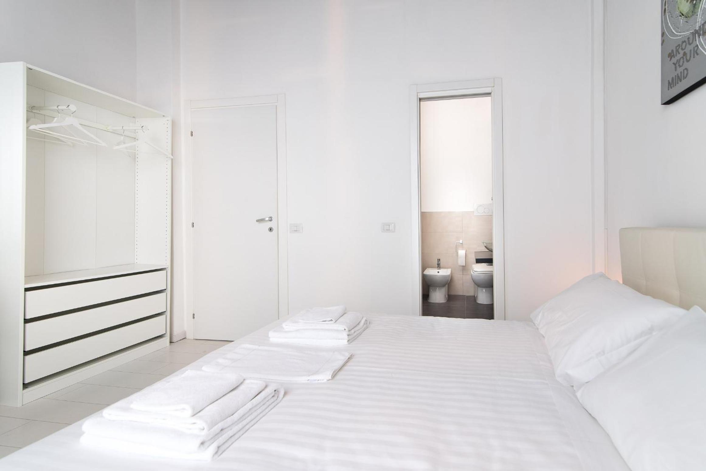 White Ostilia Guesthouse