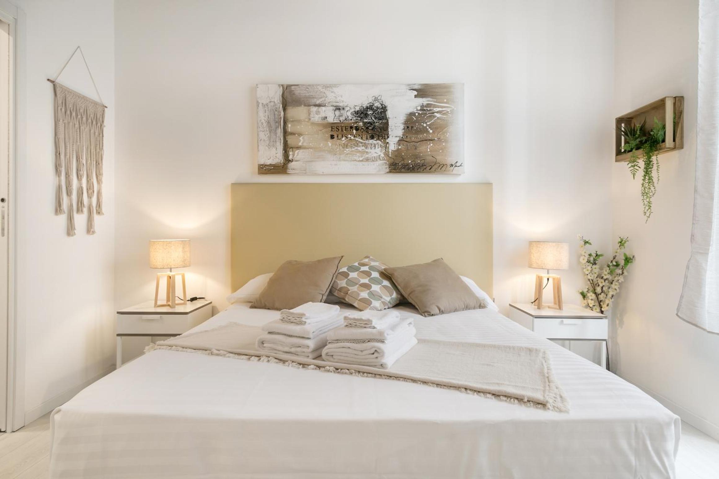 White Ostilia Apartments