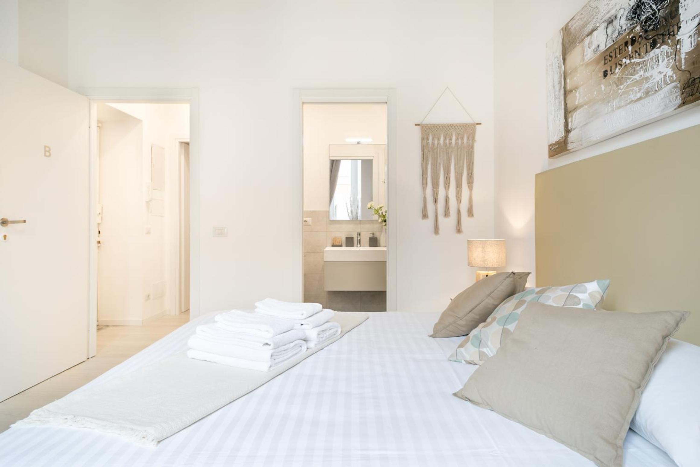 White Ostilia Apartments