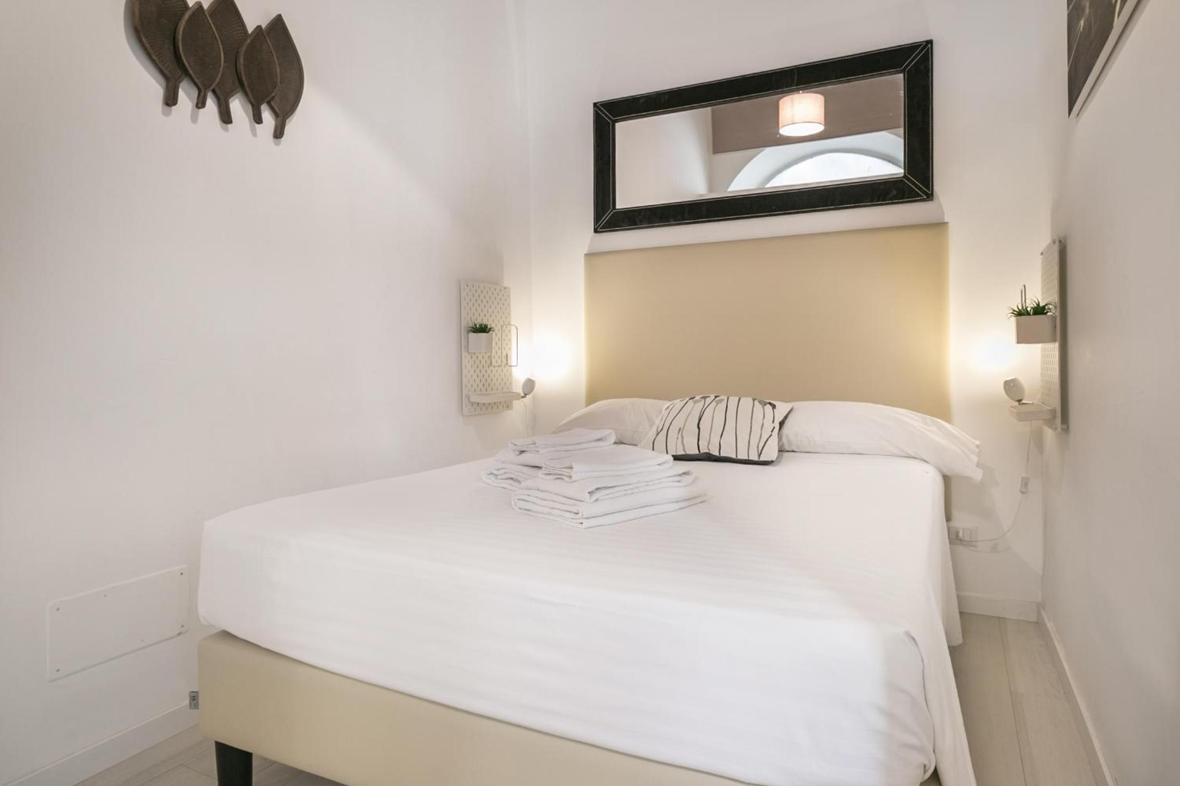 White Ostilia Apartments