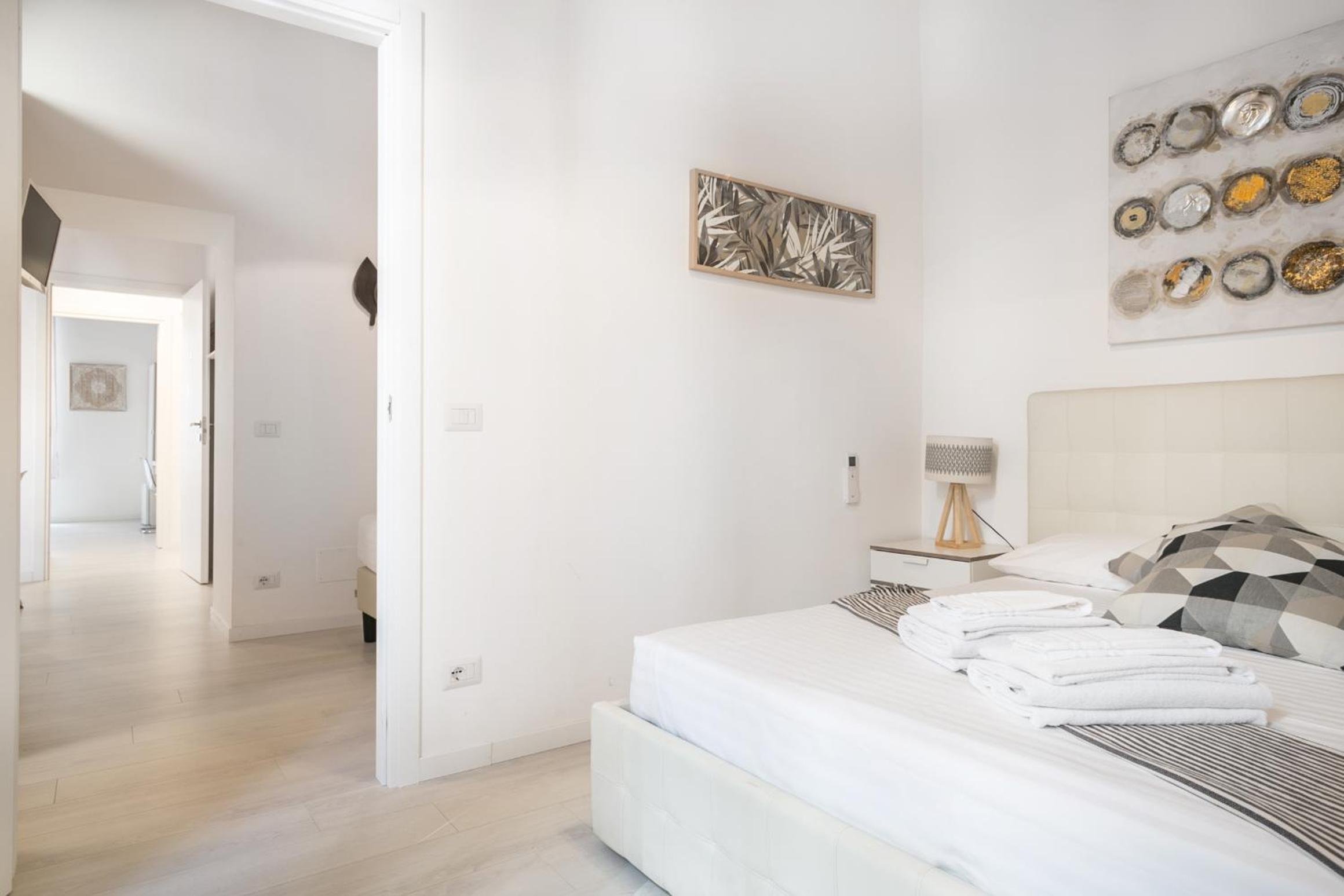 White Ostilia Apartments