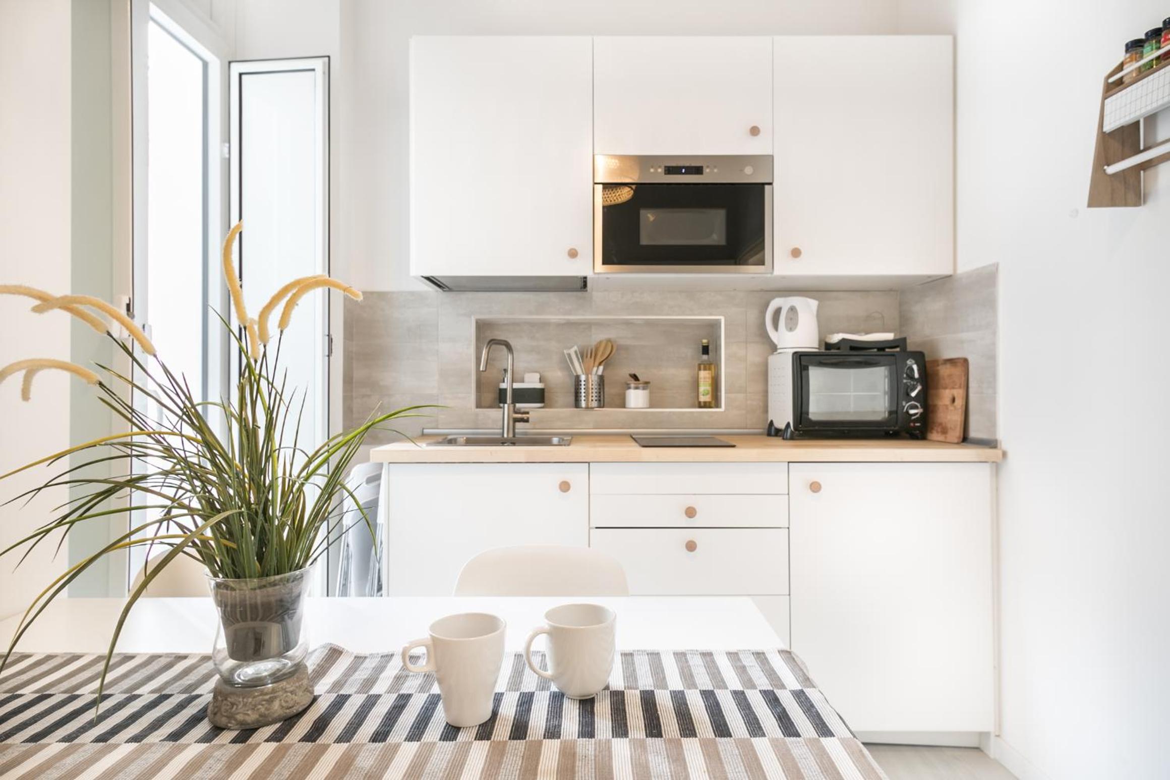 White Ostilia Apartments