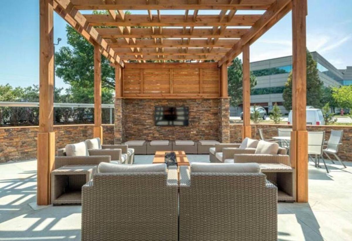 Roe 107 Unit 1 Comfy and Cozy Studio Minutes From Top Golf view 3