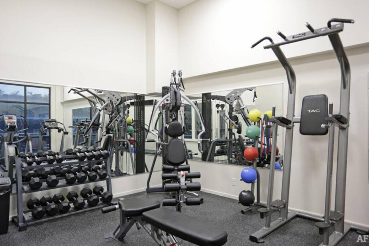 Roe 107 Unit 1 Comfy and Cozy Studio Minutes From Top Golf view 5