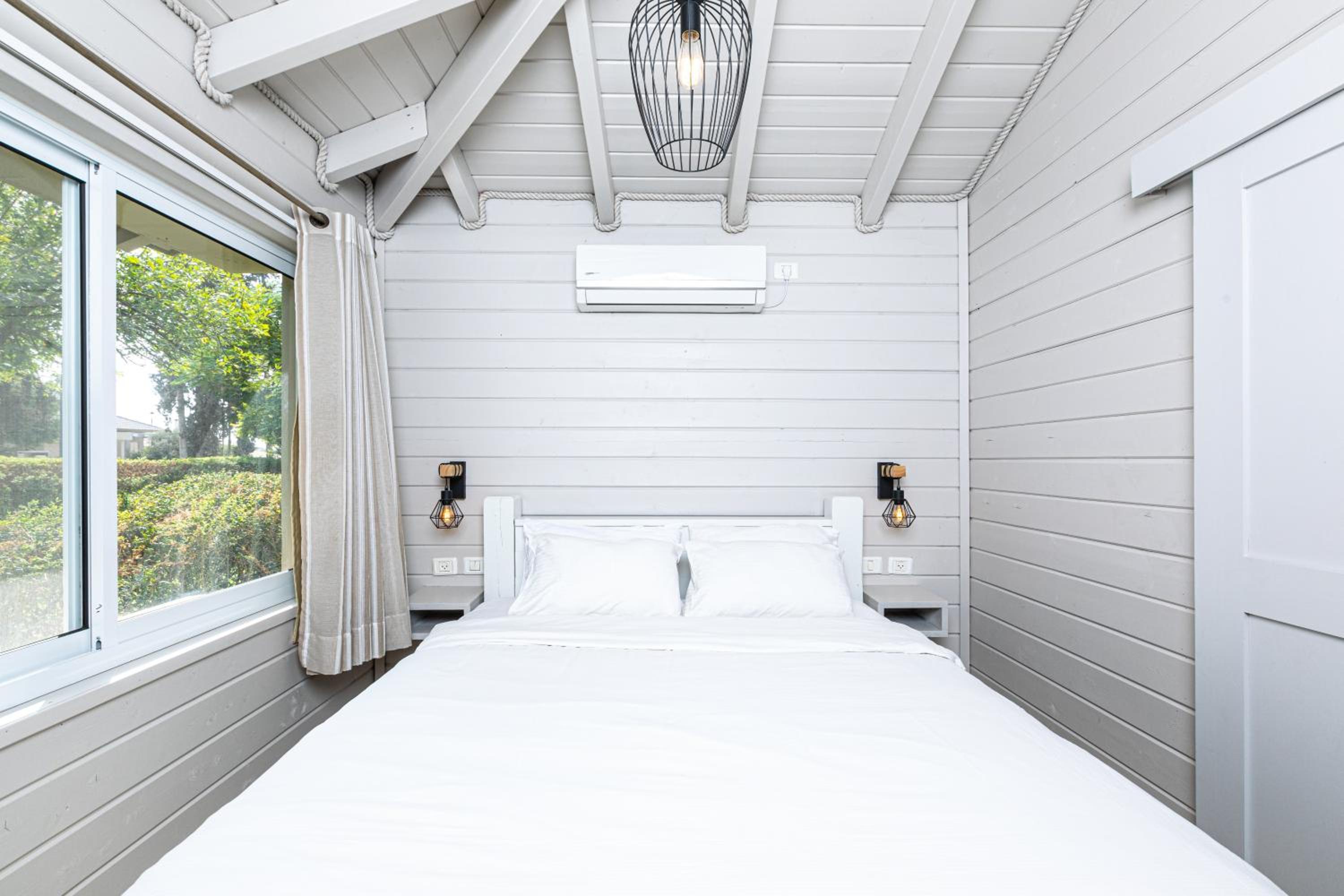 Nir David Country Lodge - Rustic Stay with Shelter Access view 3