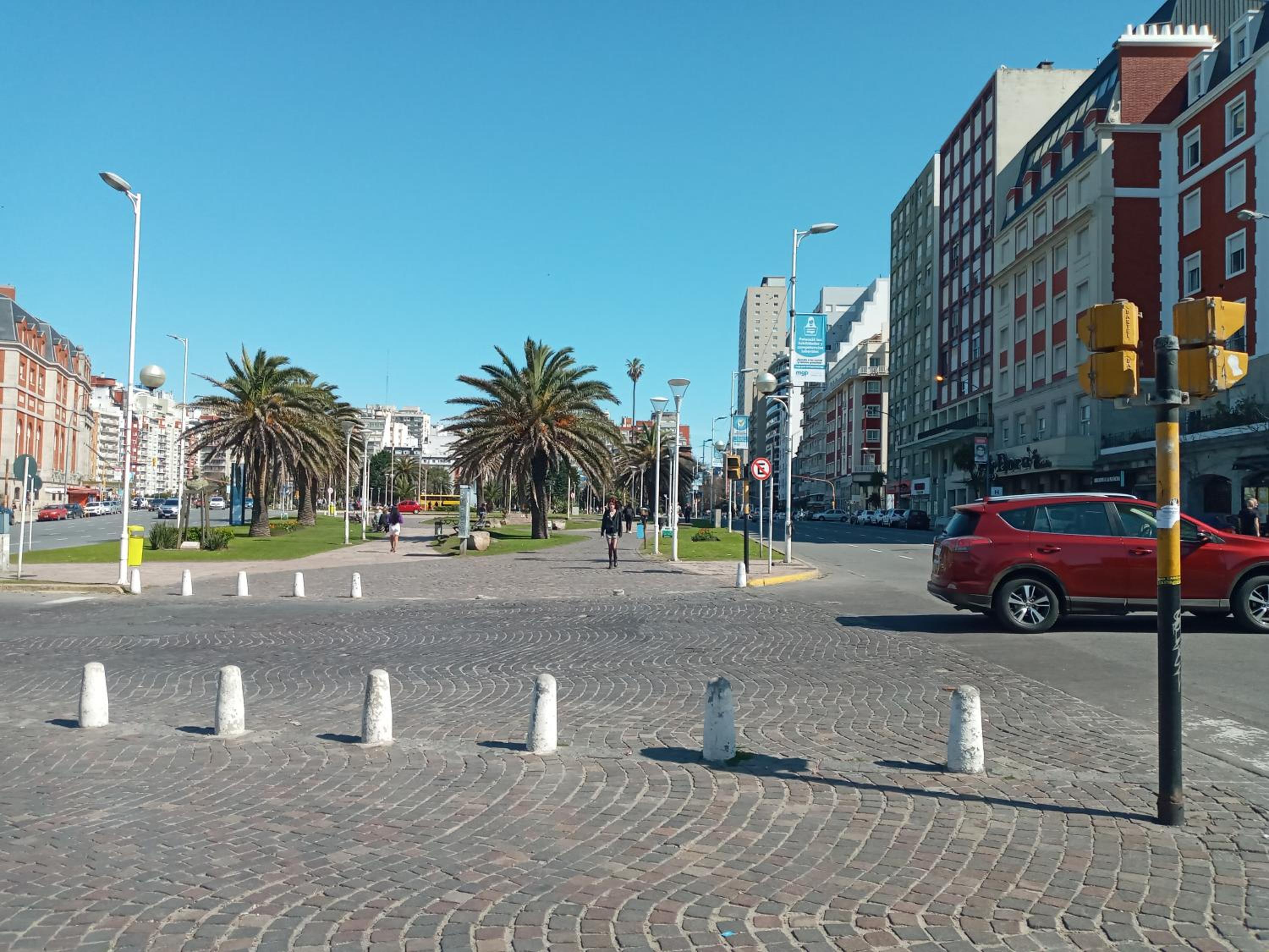1 Ambiente PLENO CENTRO-1 cuadra CASINO-PEATONAL-Playa PUNTA IGLESIAS-POPULAR