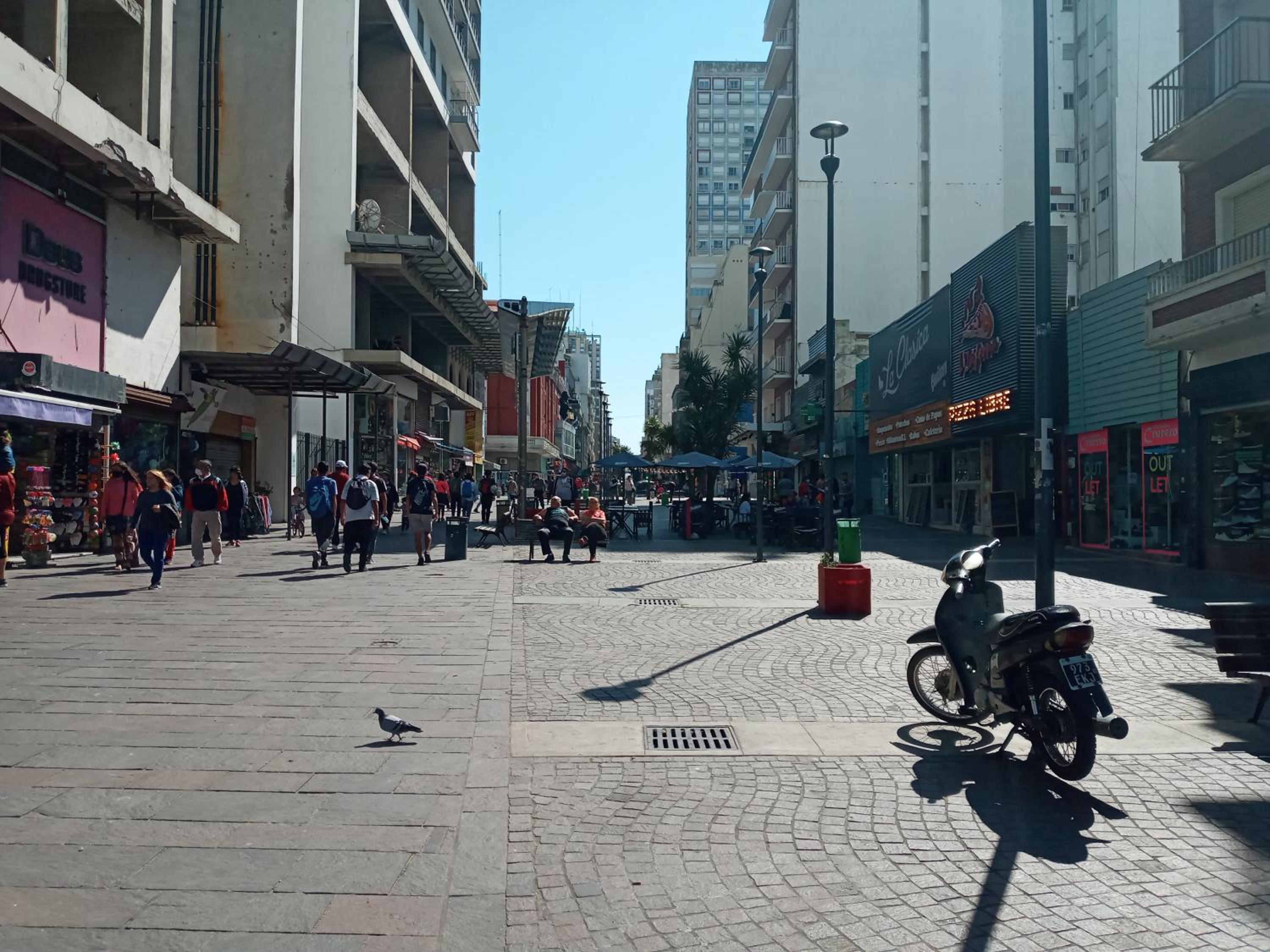 1 Ambiente PLENO CENTRO-1 cuadra CASINO-PEATONAL-Playa PUNTA IGLESIAS-POPULAR