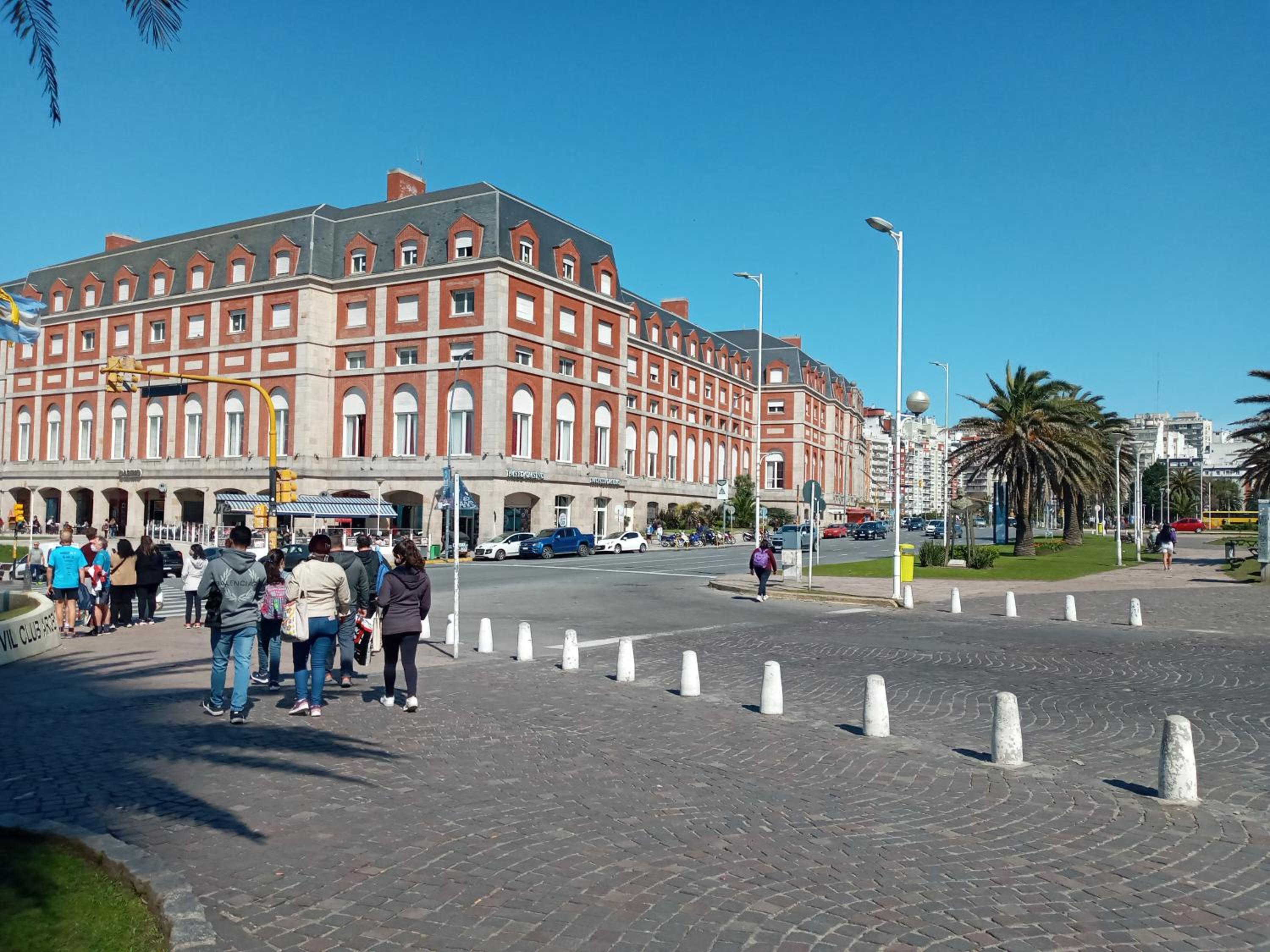 1 Ambiente PLENO CENTRO-1 cuadra CASINO-PEATONAL-Playa PUNTA IGLESIAS-POPULAR