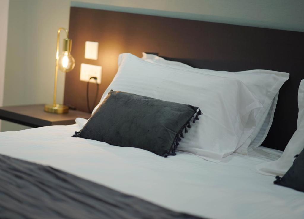 Guest House Capital Inn by Vallettastay view 5
