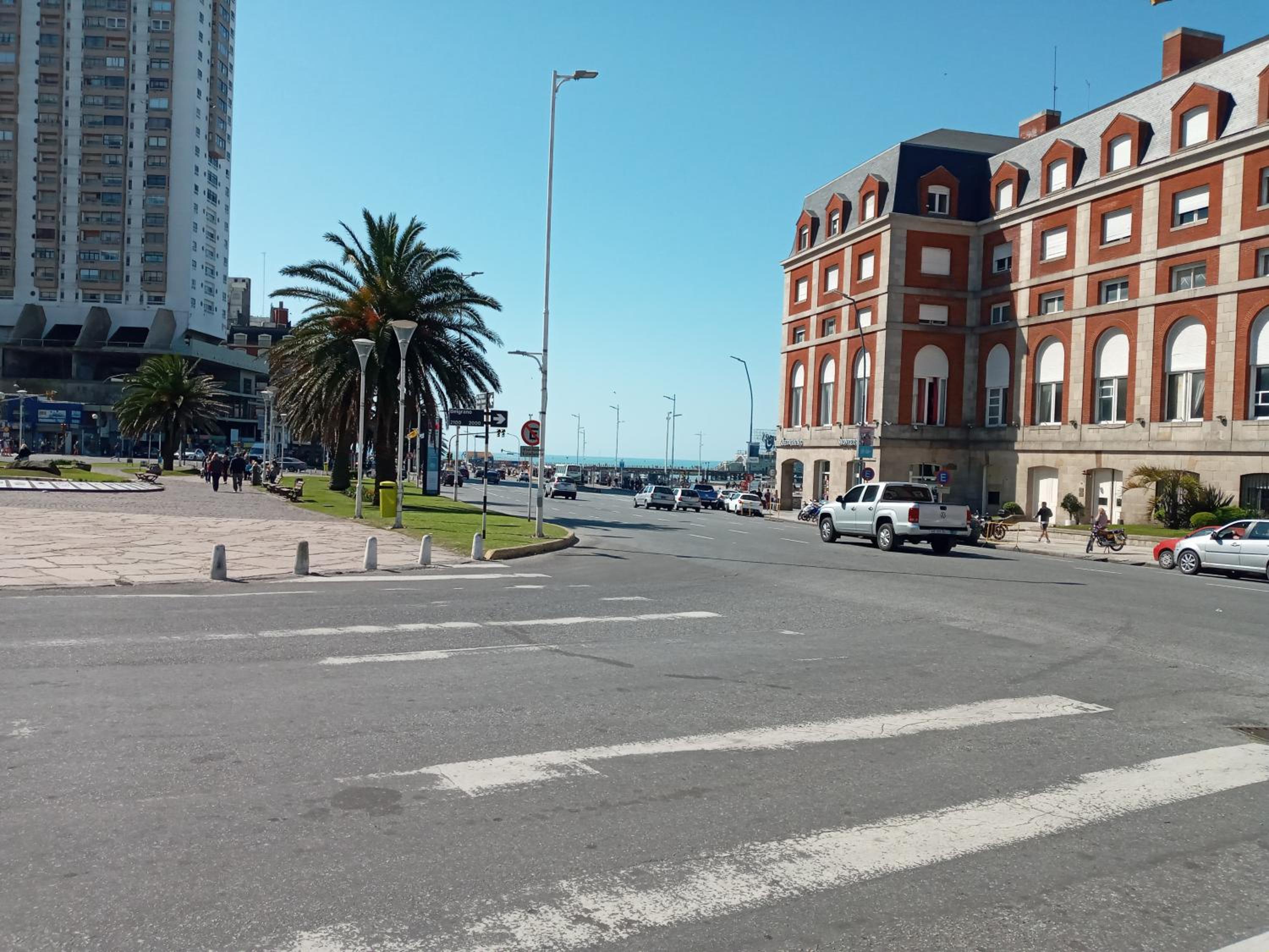 1 Ambiente PLENO CENTRO-1 cuadra CASINO-PEATONAL-Playa PUNTA IGLESIAS-POPULAR