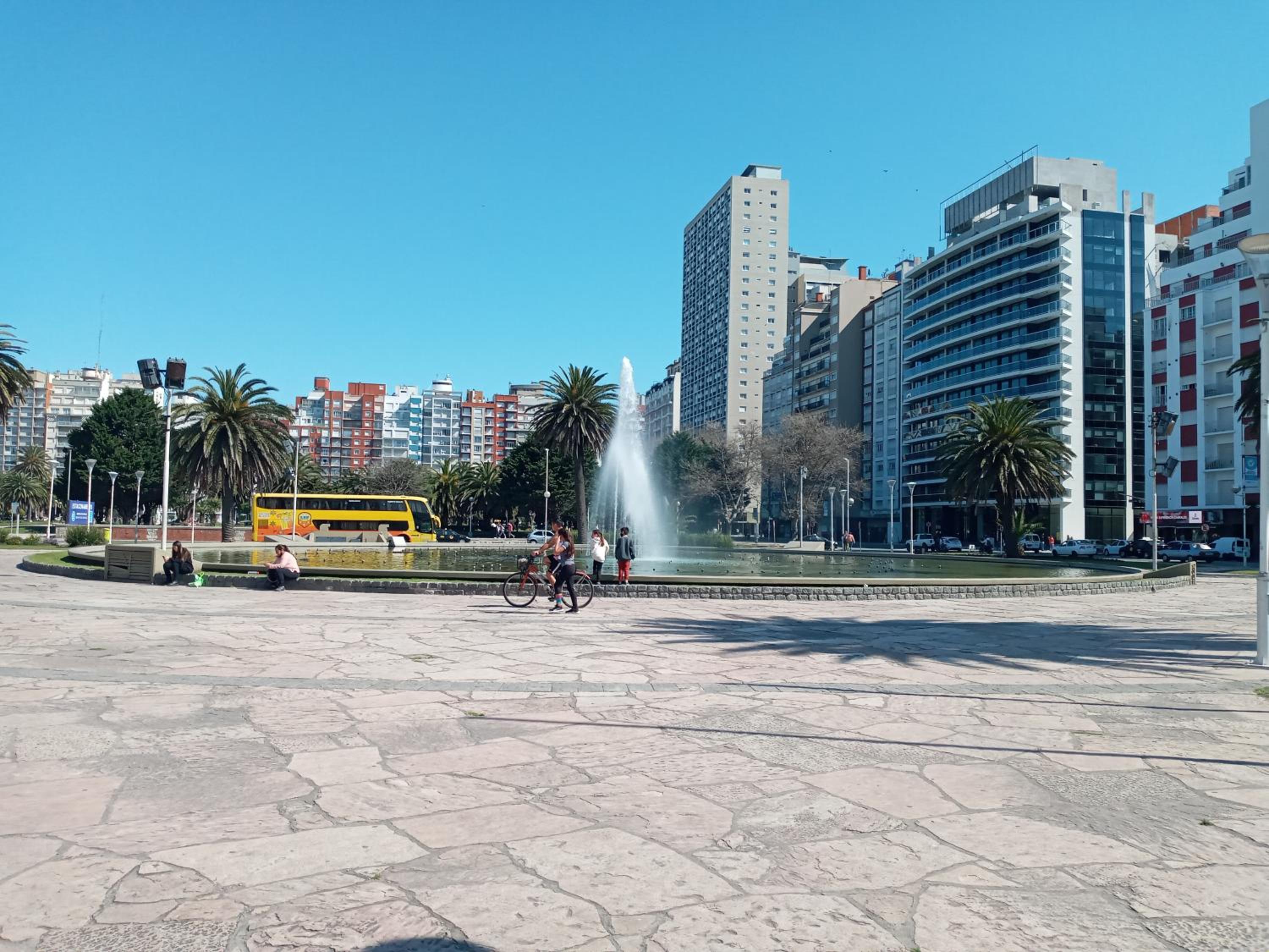 1 Ambiente PLENO CENTRO-1 cuadra CASINO-PEATONAL-Playa PUNTA IGLESIAS-POPULAR