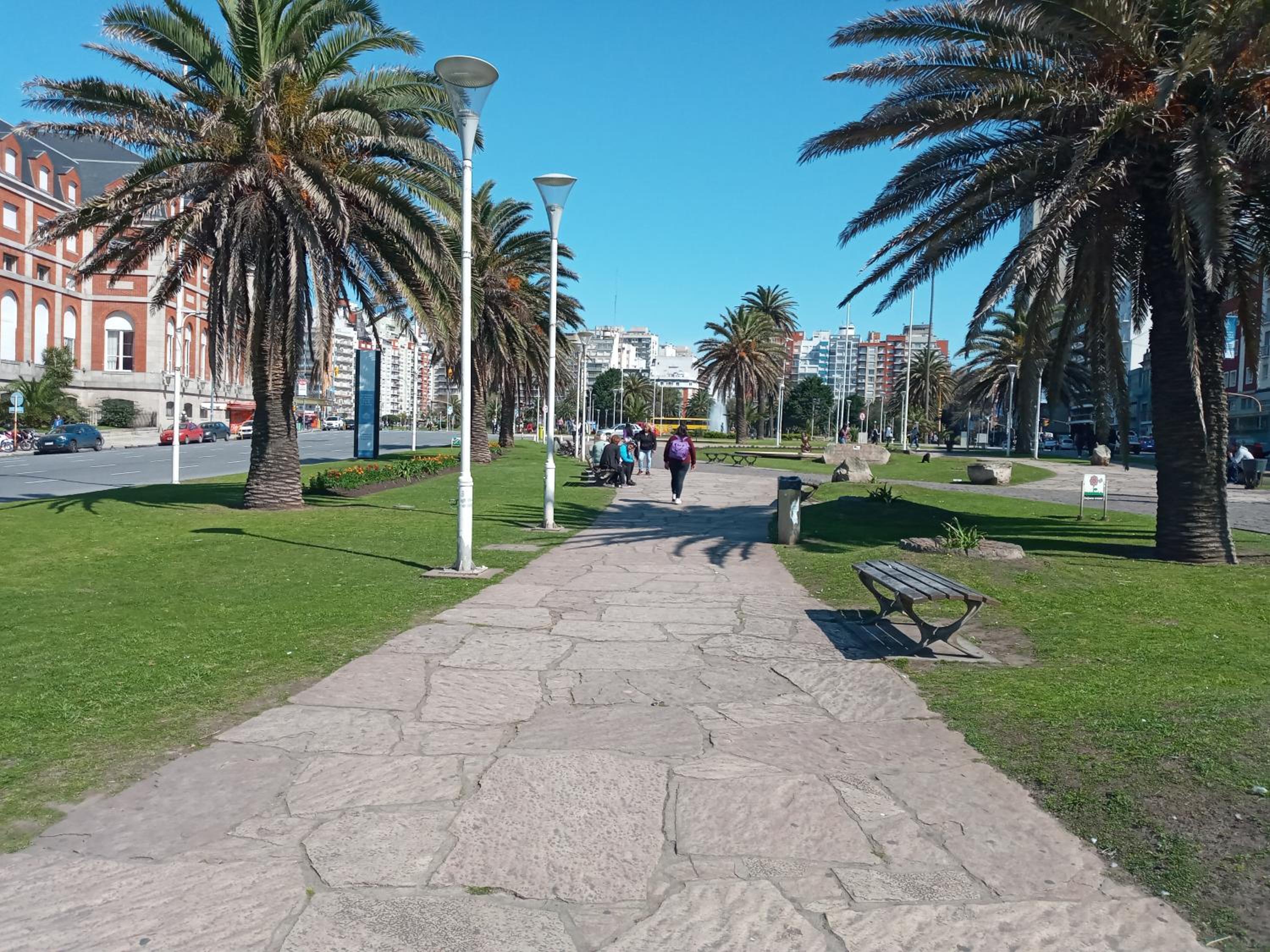 1 Ambiente PLENO CENTRO-1 cuadra CASINO-PEATONAL-Playa PUNTA IGLESIAS-POPULAR