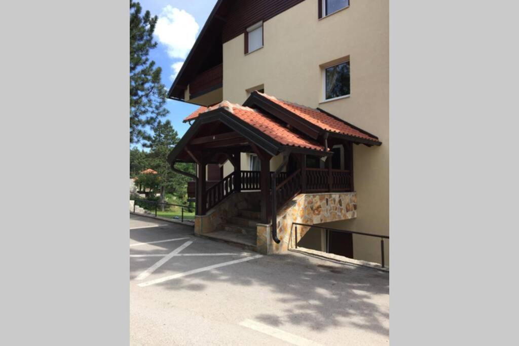 Silver Snowflake - Apartman sa dvoristem