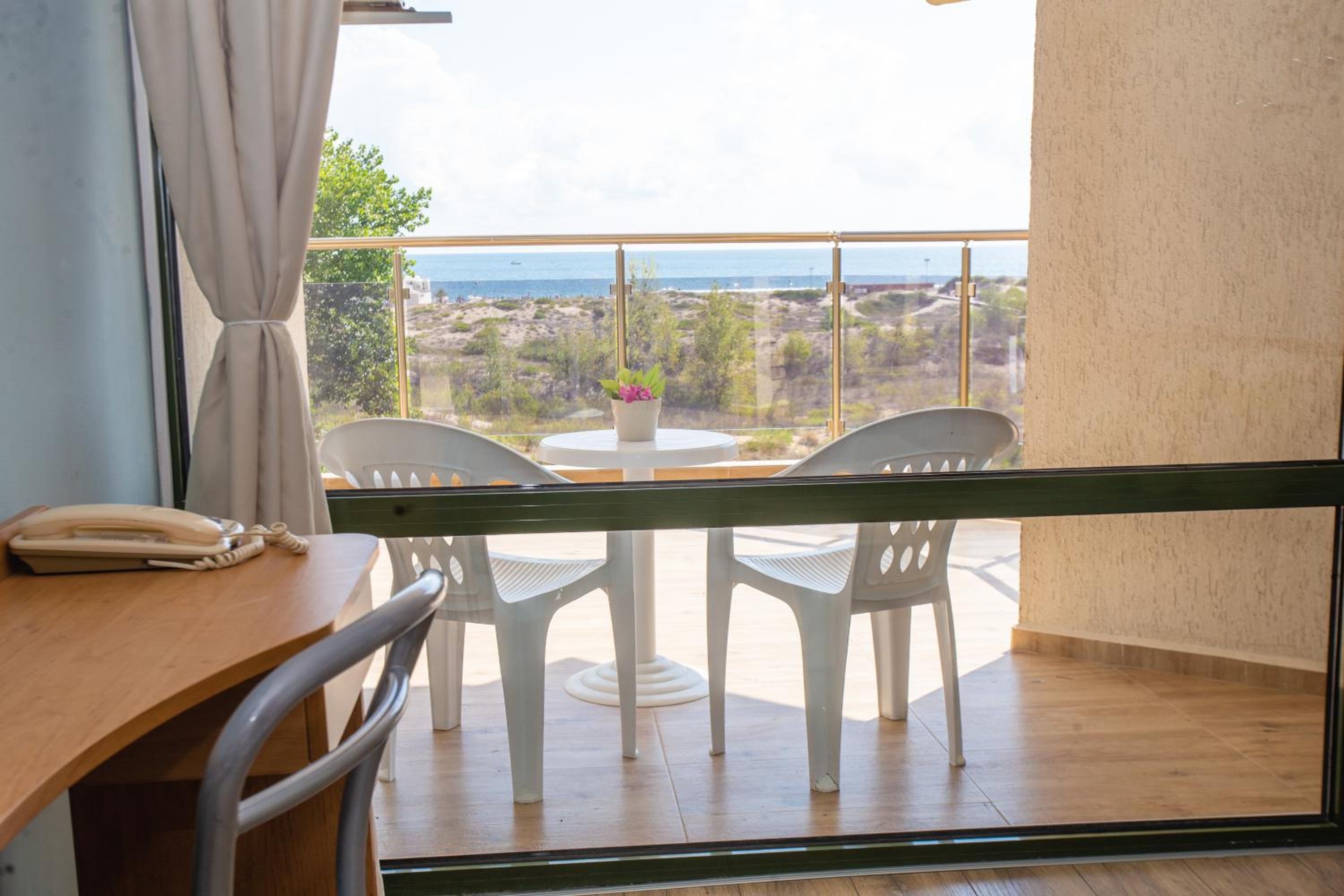 balcony
