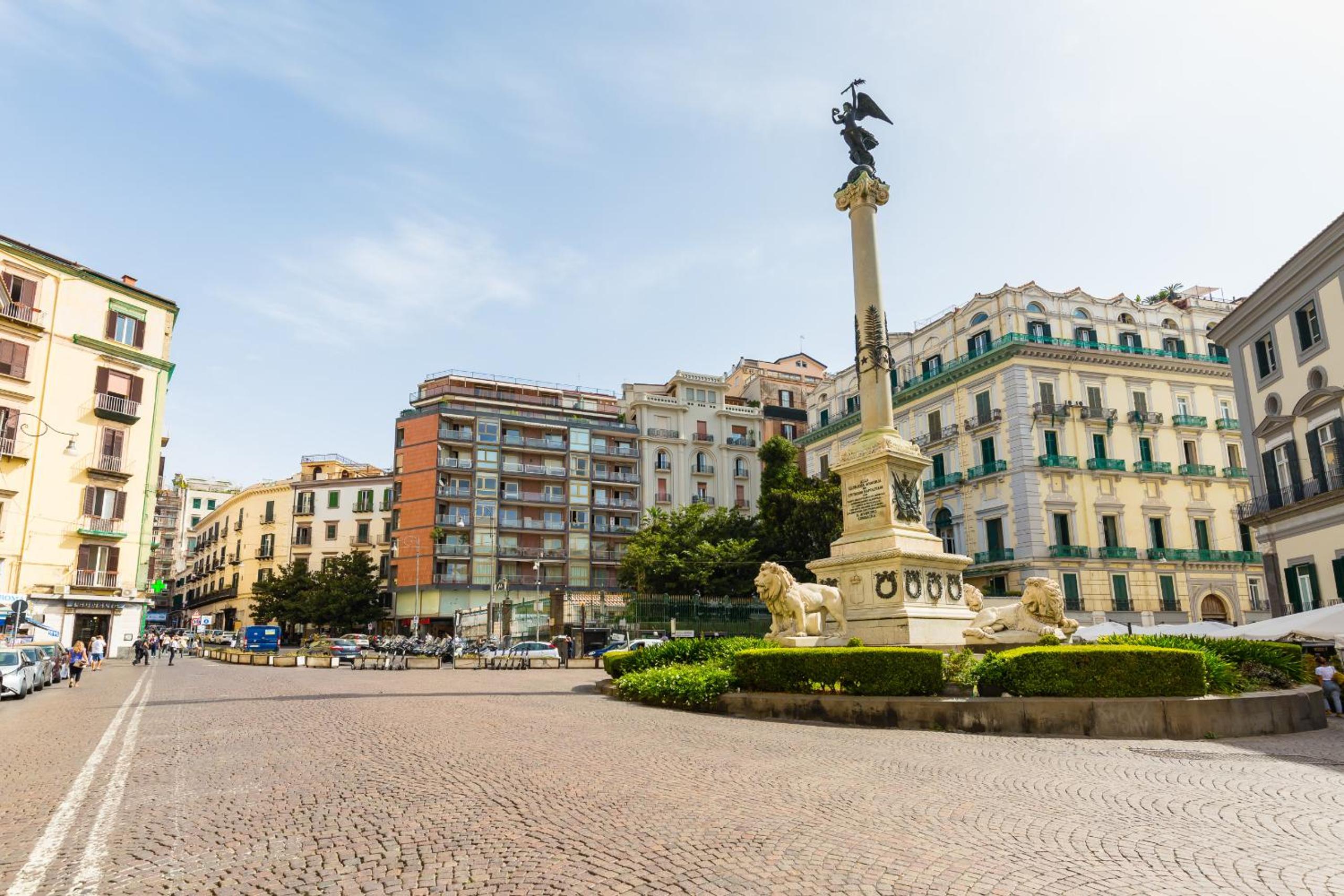Elegante appartamento a Piazza dei Martiri by Wonderful Italy