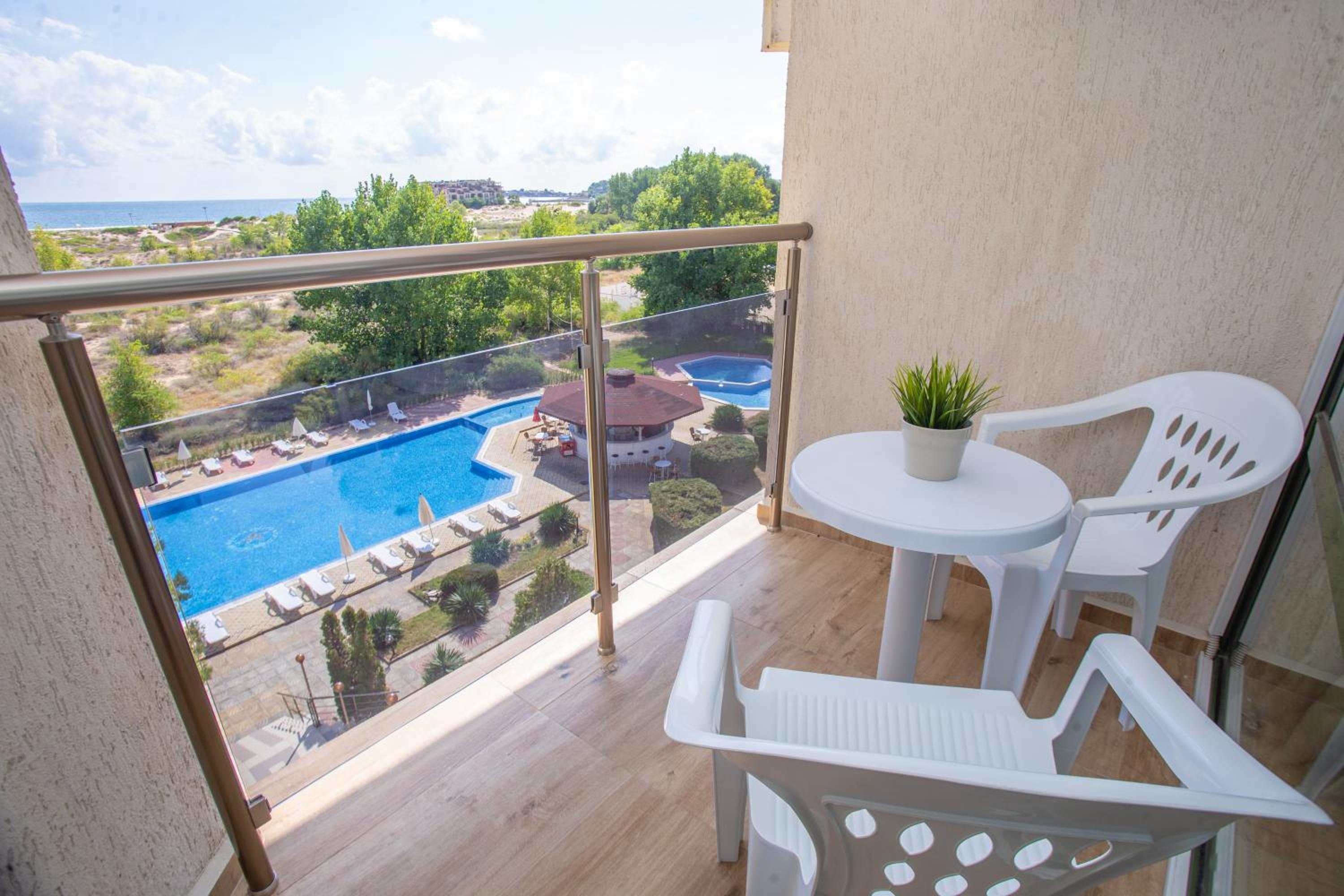 balcony