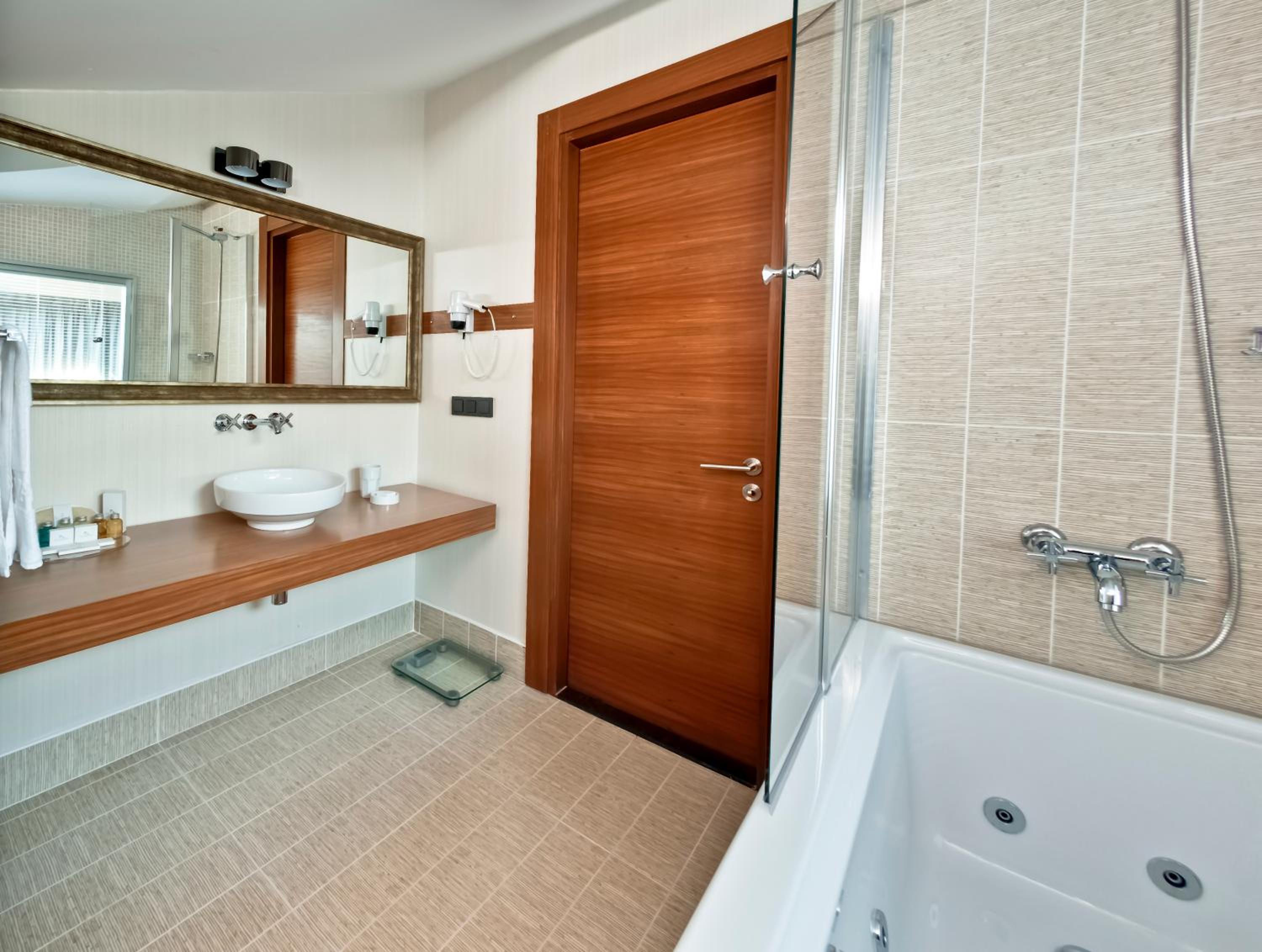 Riva Reşatbey Lüks Otel - Image 26