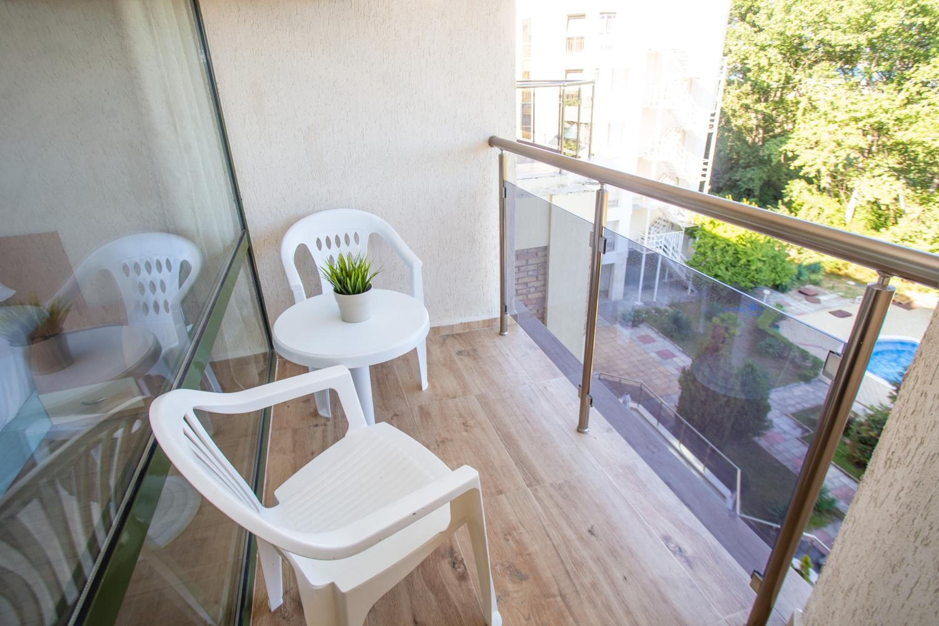 balcony