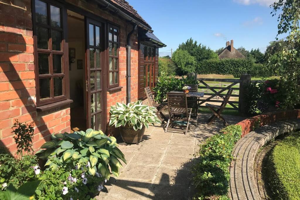 Comfortable and a spacious retreat for two view 4