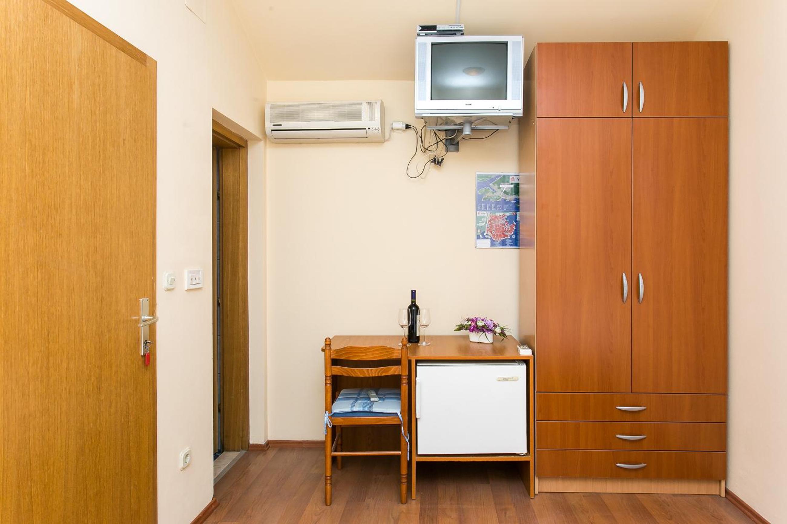 Apartment & Room Braica