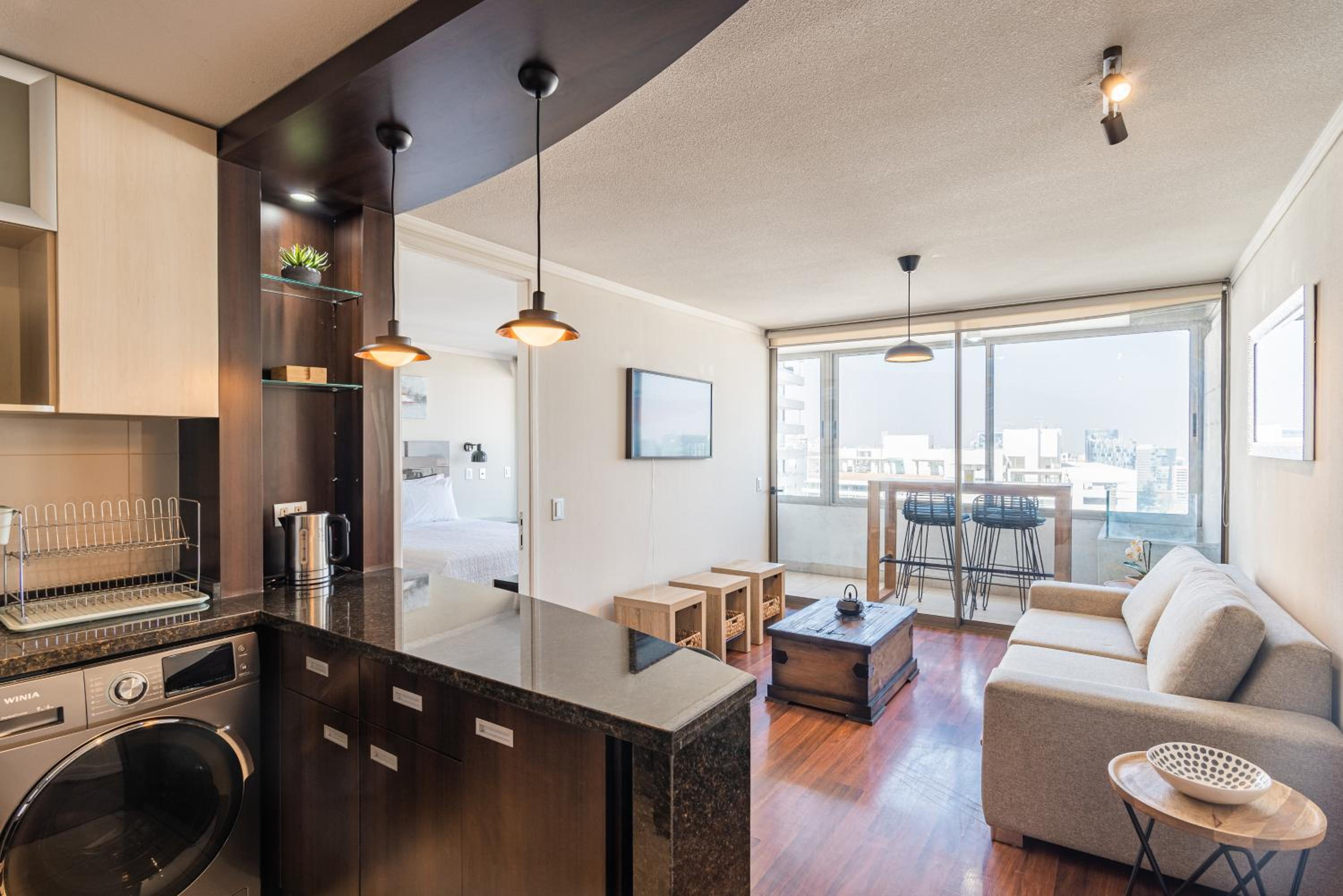 Kennedy Retreat 1BR With Parking Smart TV Pool & Gym