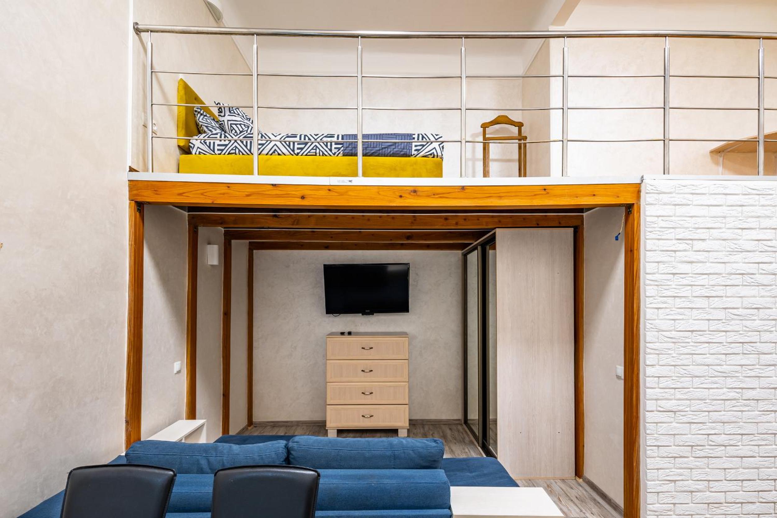 Apartment on Kovzhuna street view 3