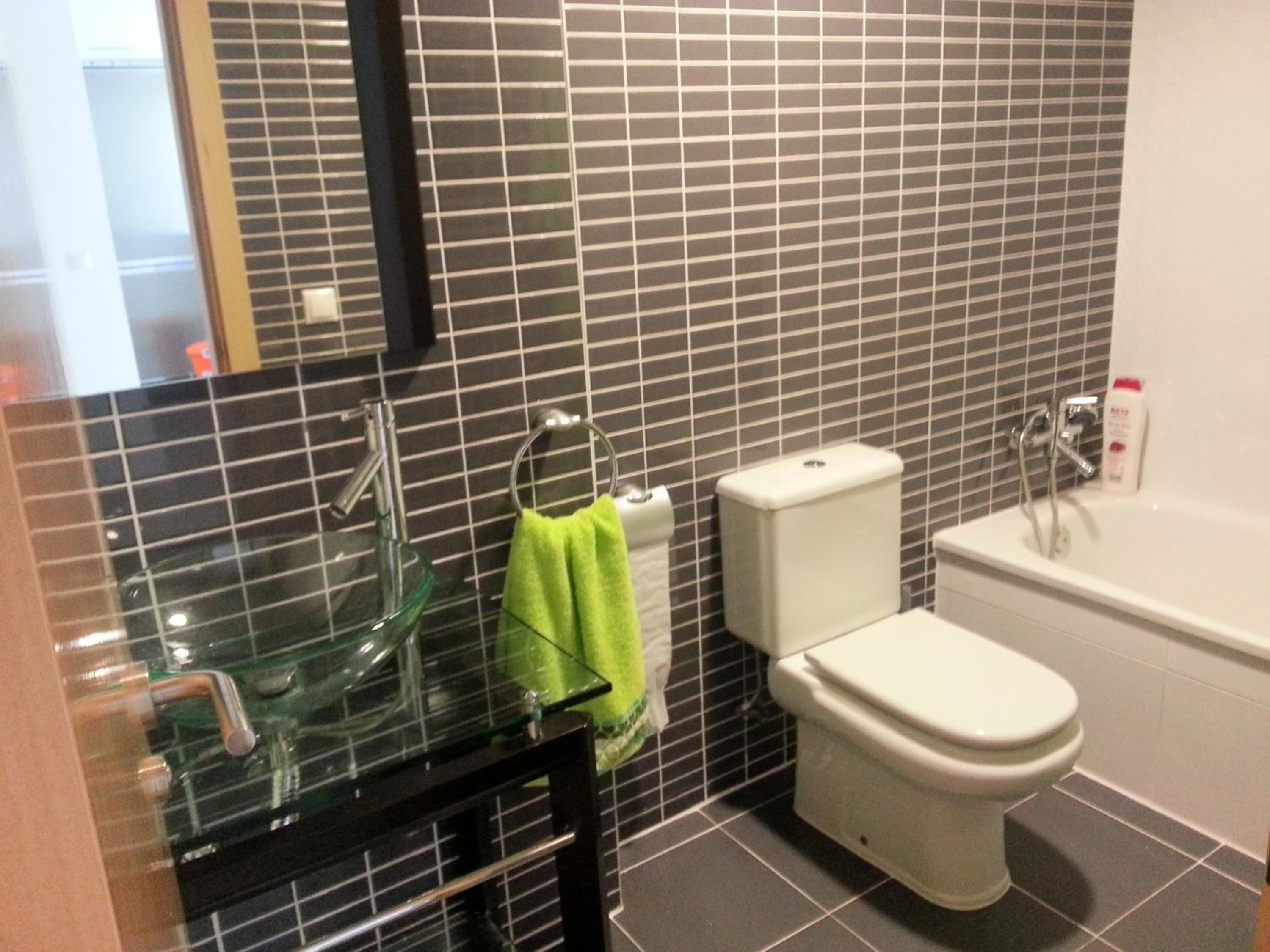 Oliva Nova en Oliva — bathroom