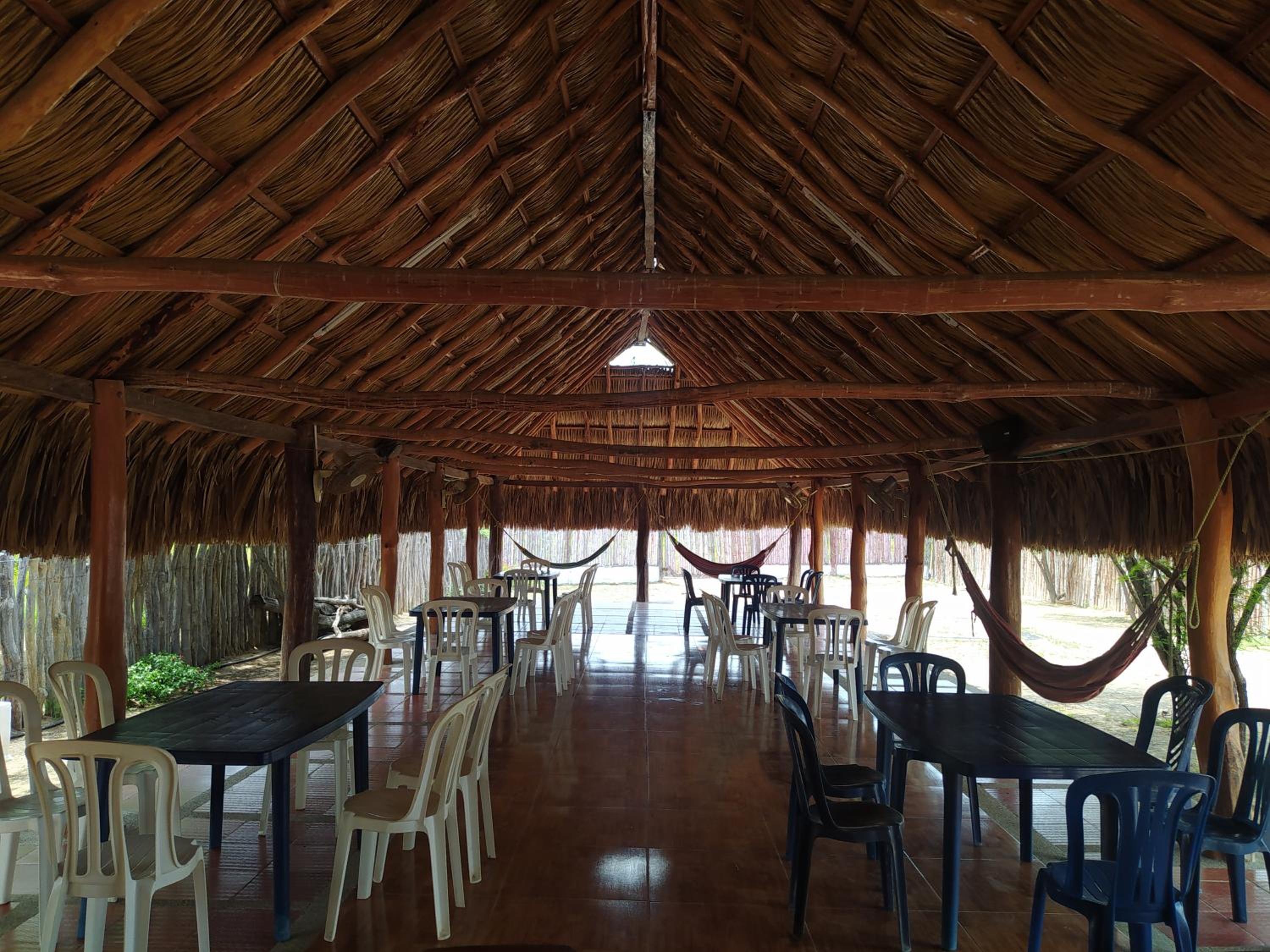 Hostal CQ Camarones