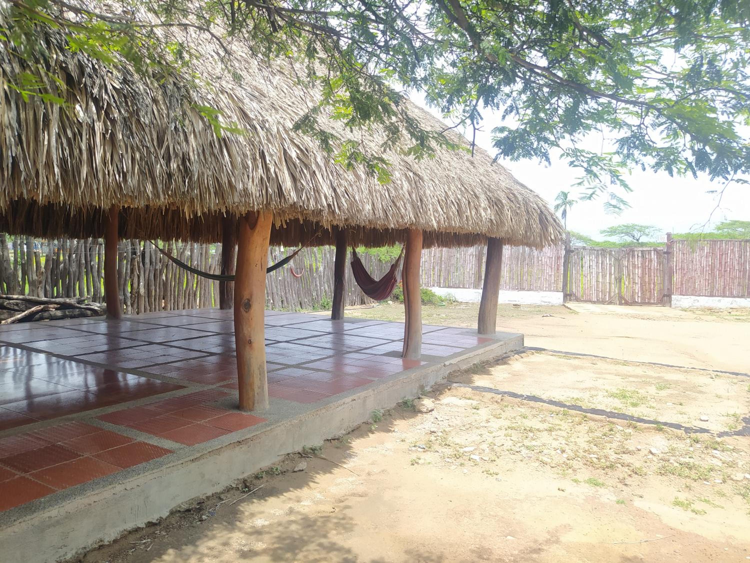 Hostal CQ Camarones