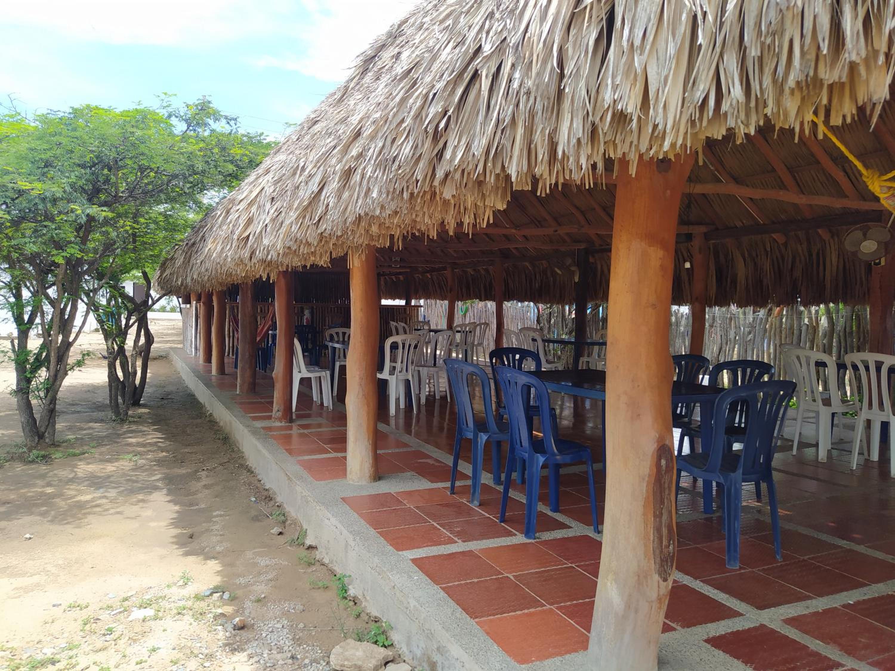 Hostal CQ Camarones