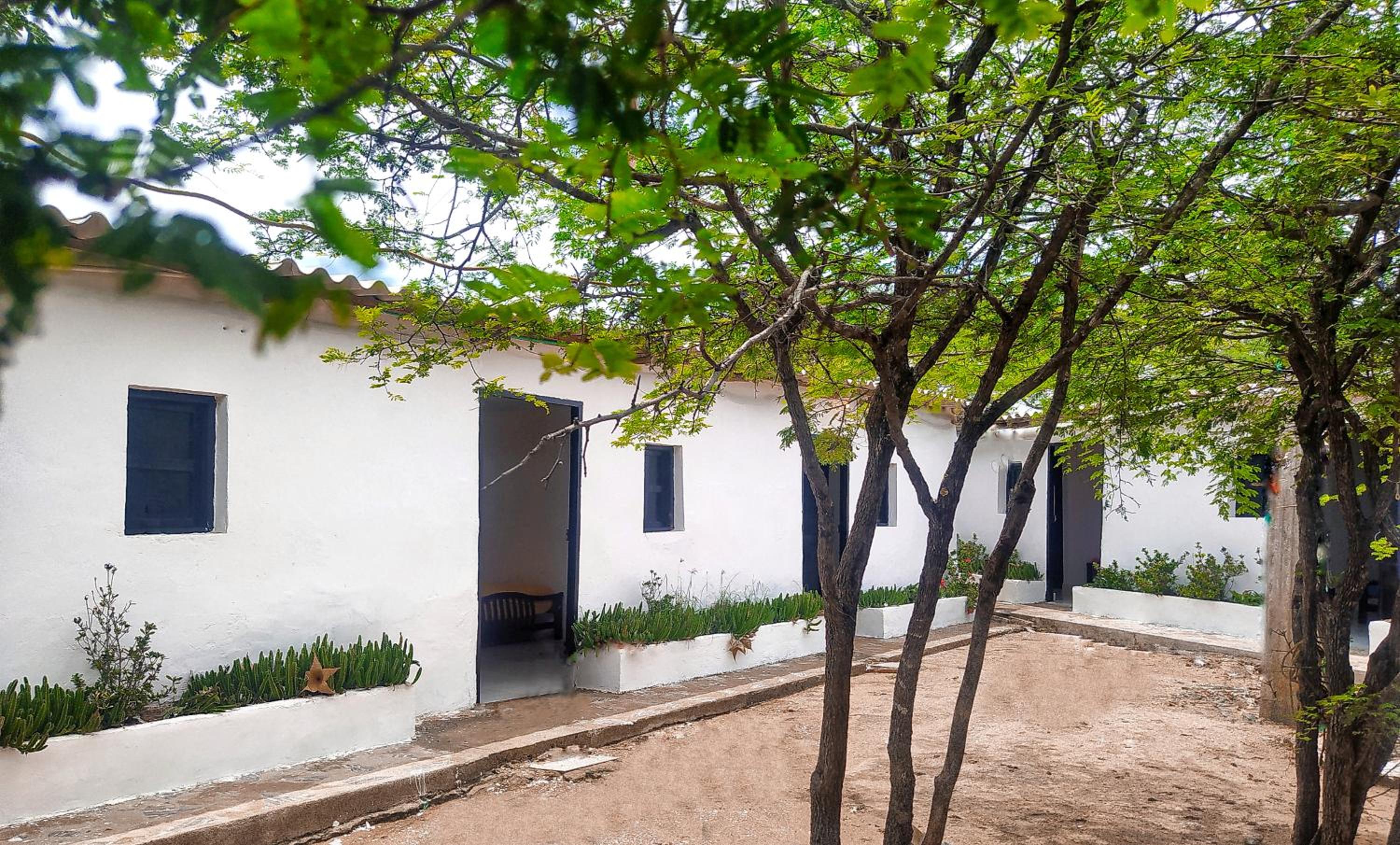 Hostal CQ Camarones
