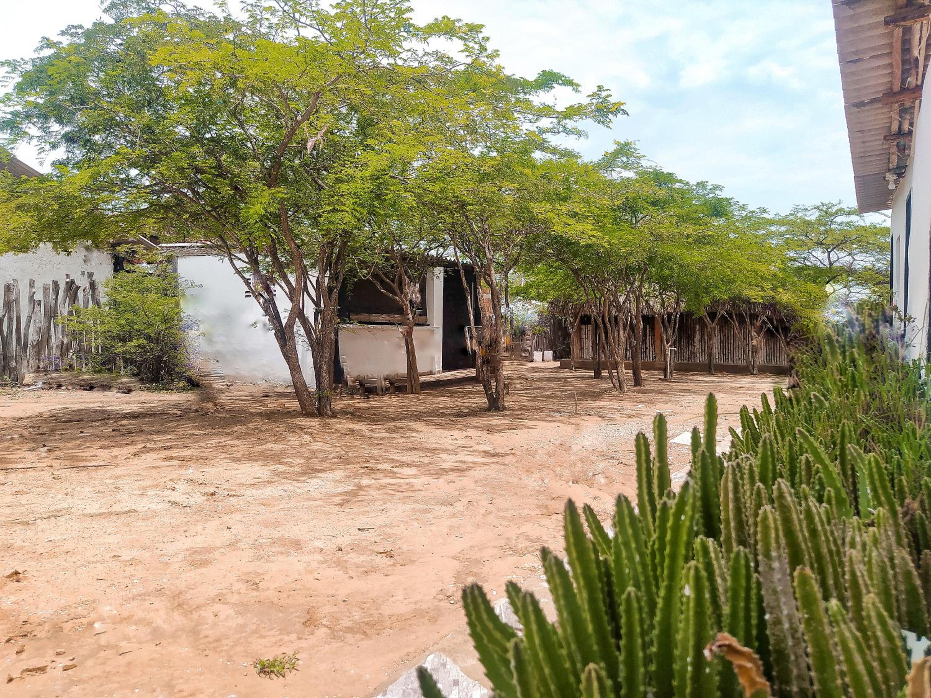 Hostal CQ Camarones